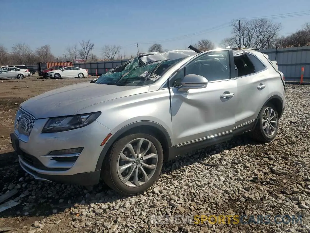 1 Photograph of a damaged car 5LMCJ2D93KUL03390 LINCOLN MKC 2019