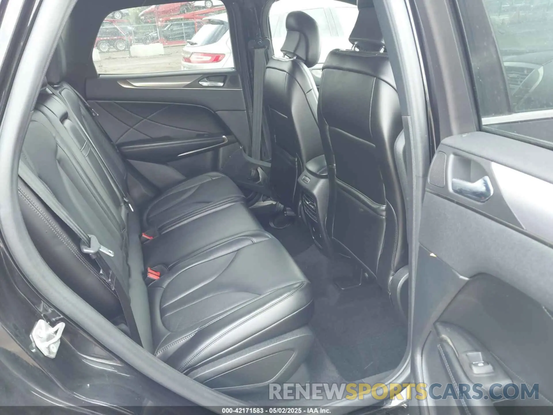 8 Фотография поврежденного автомобиля 5LMCJ2D94KUL12678 LINCOLN MKC 2019