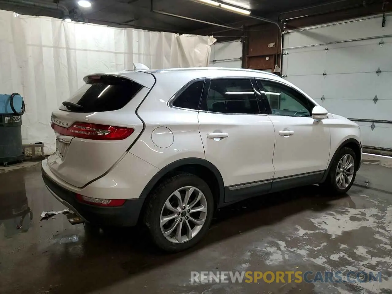3 Photograph of a damaged car 5LMCJ2D9XKUL26052 LINCOLN MKC 2019