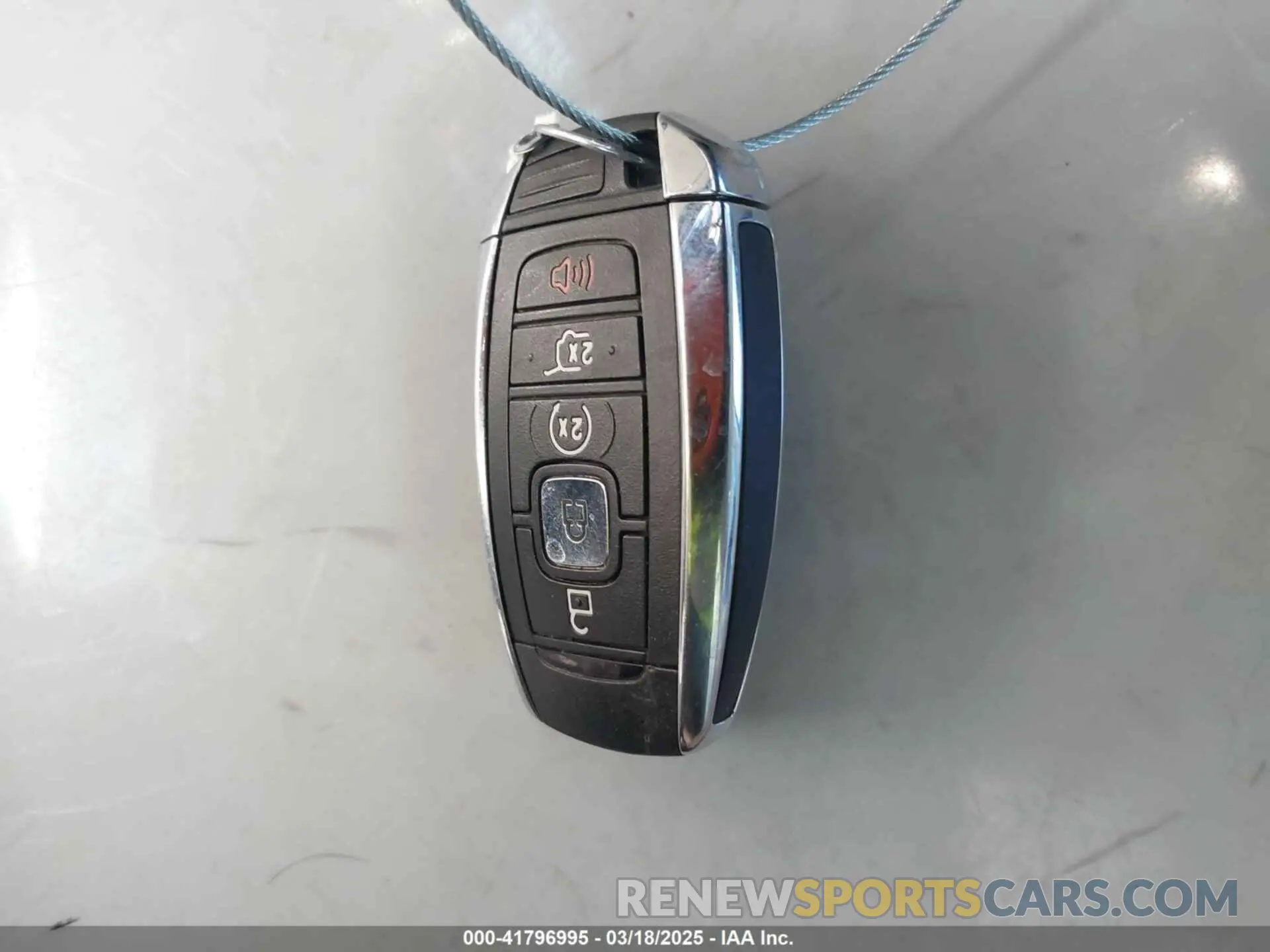 11 Photograph of a damaged car 5LMCJ3C90KUL23099 LINCOLN MKC 2019