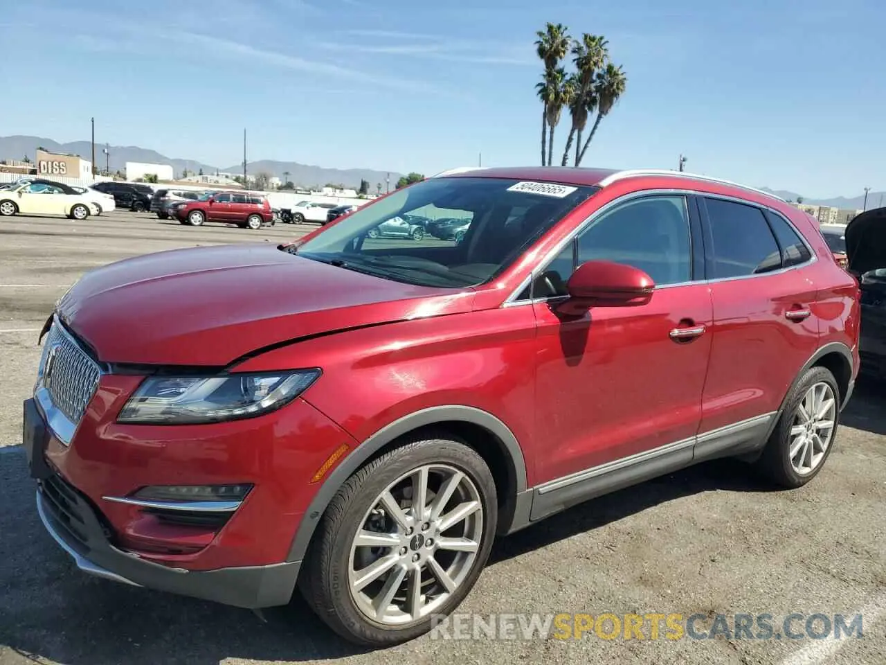 1 Фотография поврежденного автомобиля 5LMCJ3C91KUL43975 LINCOLN MKC 2019