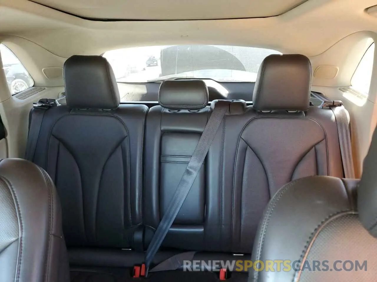 10 Фотография поврежденного автомобиля 5LMCJ3C91KUL43975 LINCOLN MKC 2019