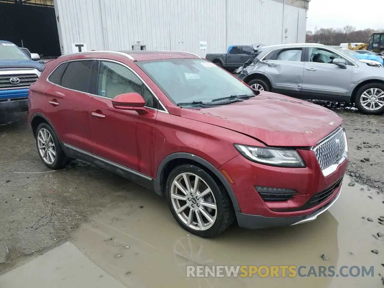 4 Фотография поврежденного автомобиля 5LMCJ3C92KUL43662 LINCOLN MKC 2019