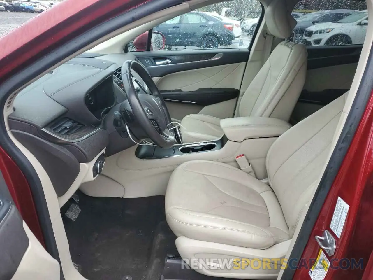 7 Фотография поврежденного автомобиля 5LMCJ3C92KUL43662 LINCOLN MKC 2019