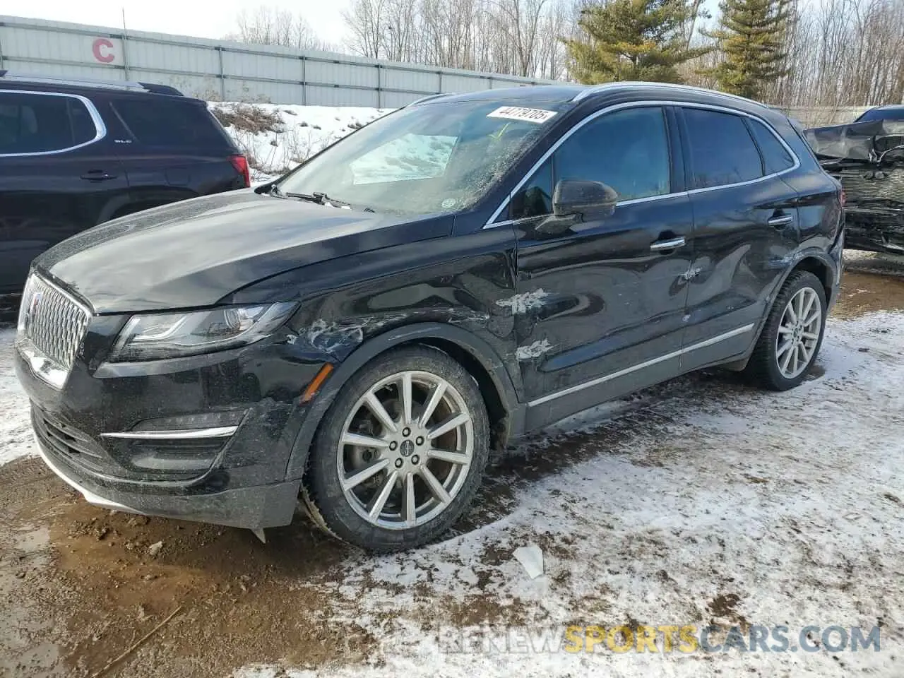 1 Фотография поврежденного автомобиля 5LMCJ3C92KUL53298 LINCOLN MKC 2019