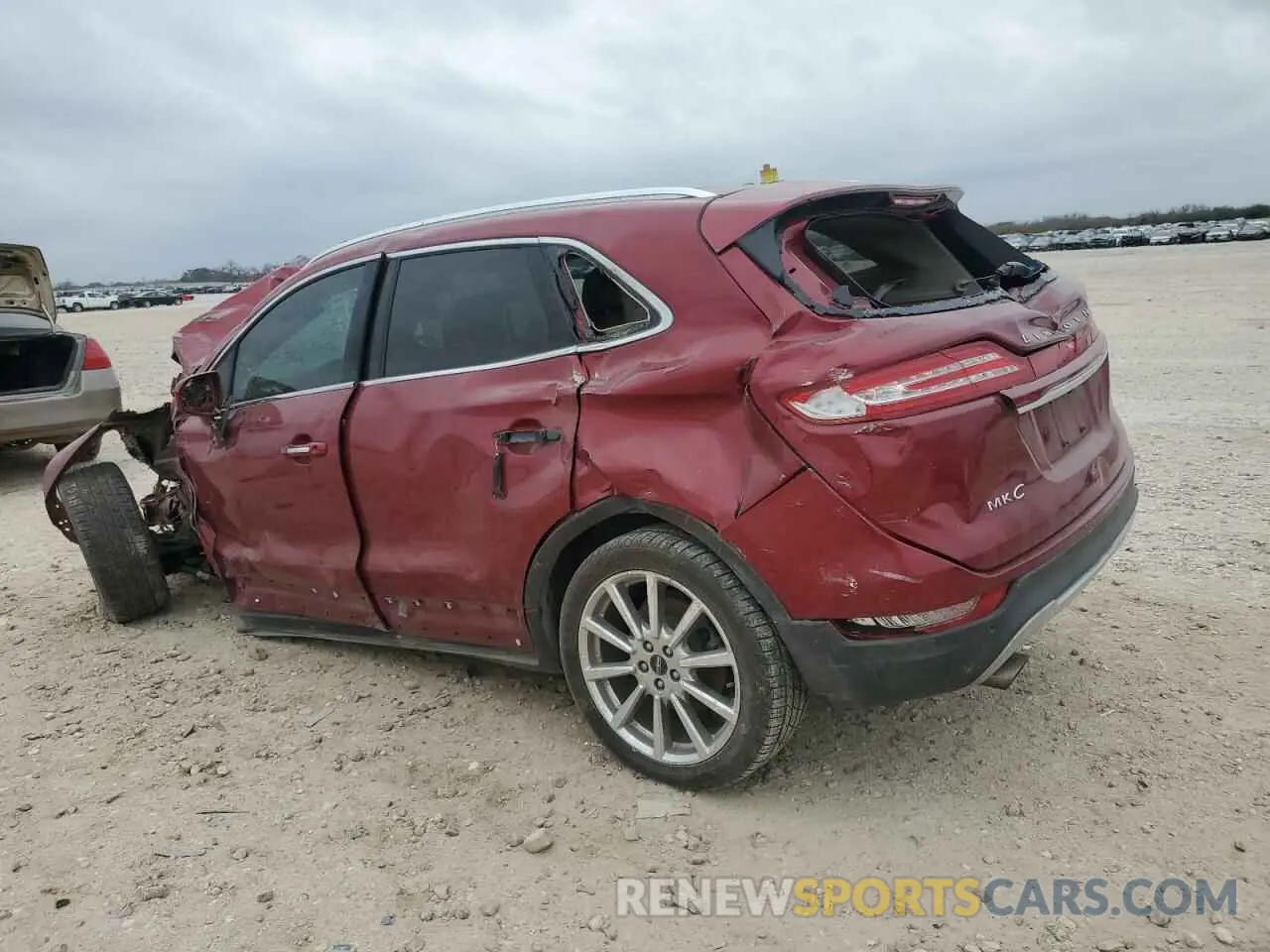 2 Фотография поврежденного автомобиля 5LMCJ3C93KUL31990 LINCOLN MKC 2019