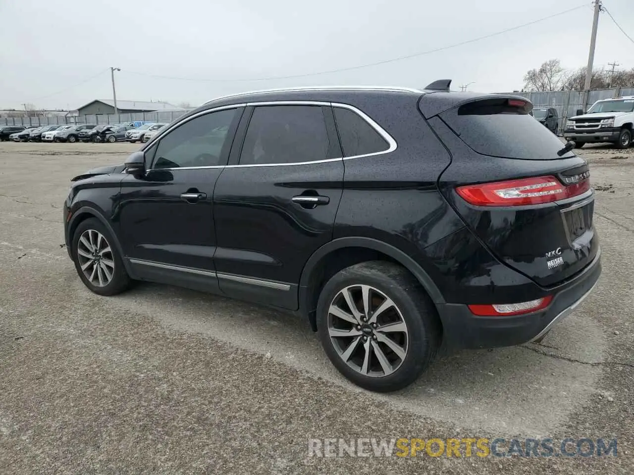 2 Photograph of a damaged car 5LMCJ3C94KUL02367 LINCOLN MKC 2019