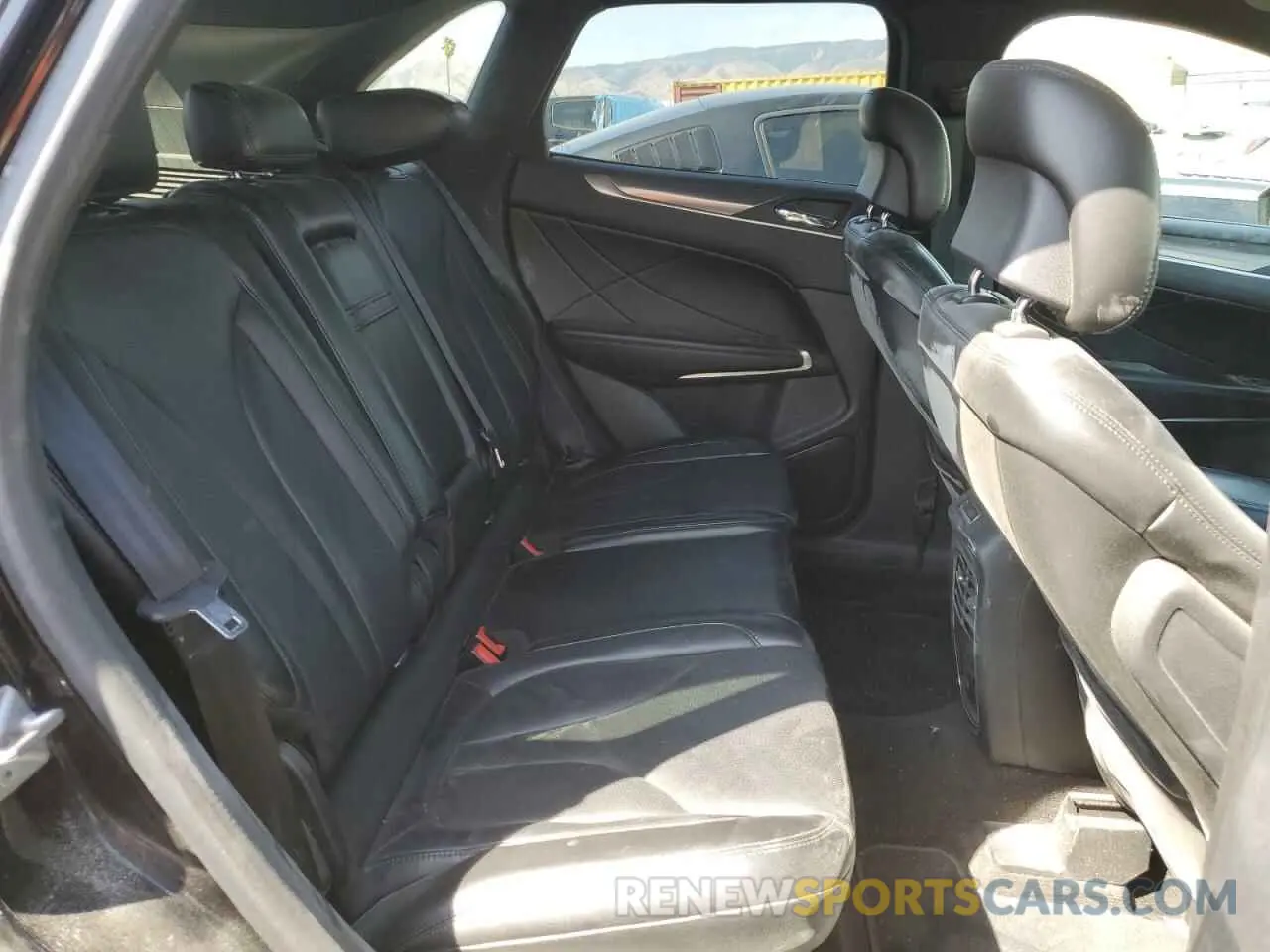 11 Фотография поврежденного автомобиля 5LMCJ3C98KUL22377 LINCOLN MKC 2019