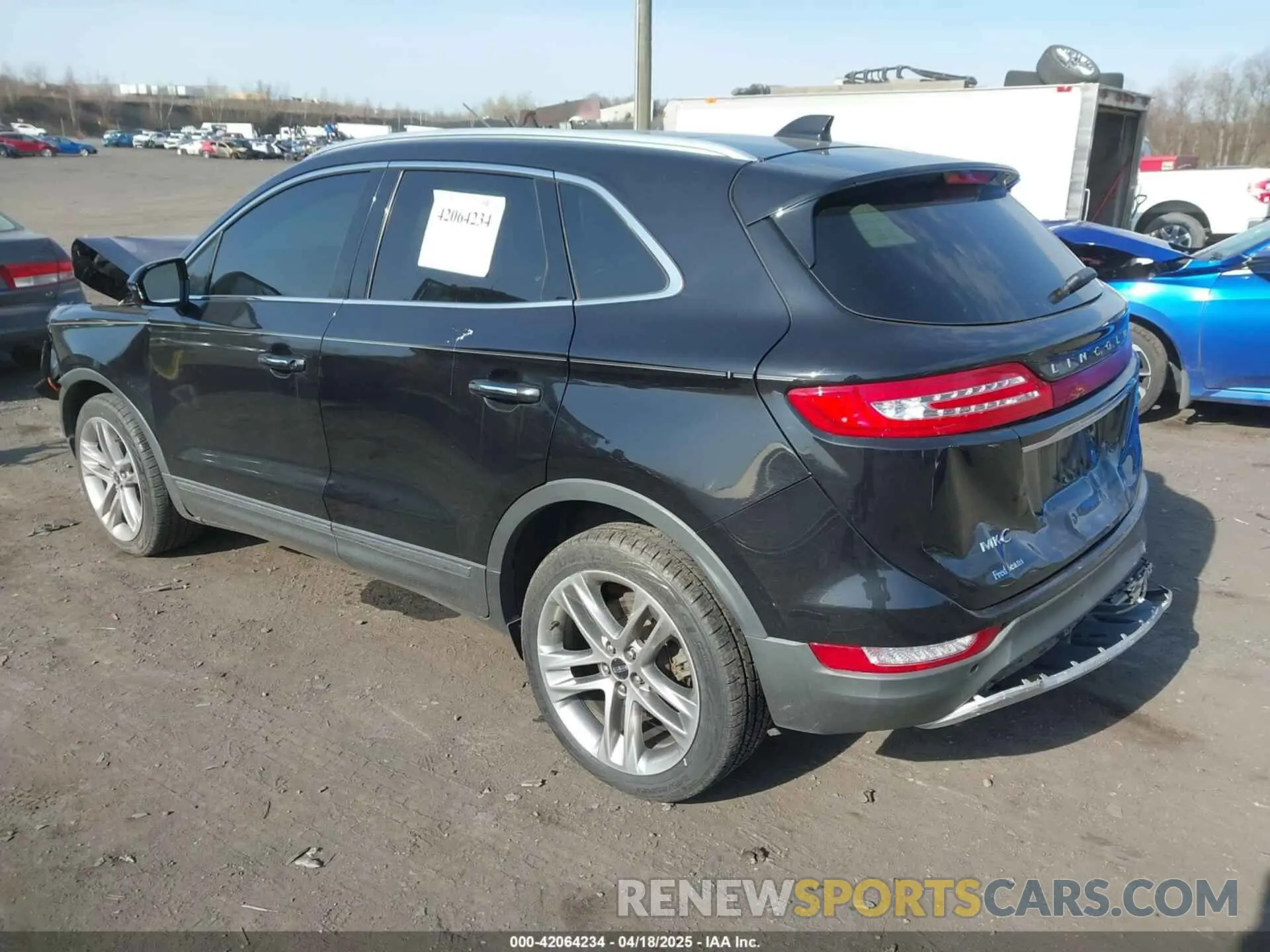 3 Фотография поврежденного автомобиля 5LMCJ3D96KUL46773 LINCOLN MKC 2019