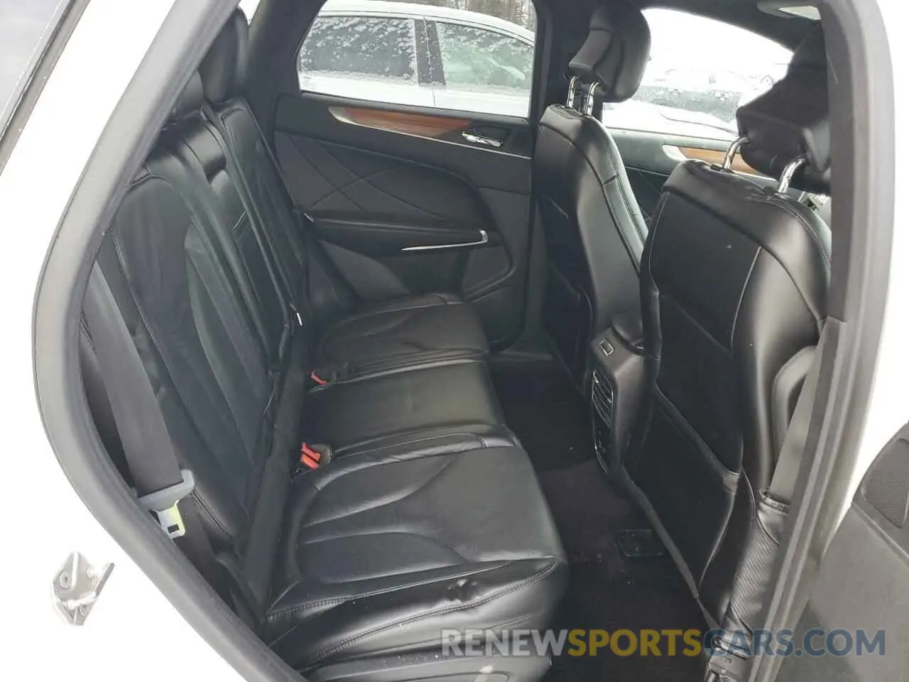 11 Фотография поврежденного автомобиля 5LMCJ3D96KUL48197 LINCOLN MKC 2019