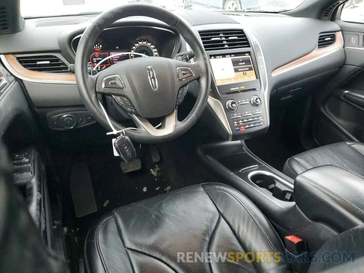 8 Фотография поврежденного автомобиля 5LMCJ3D96KUL48197 LINCOLN MKC 2019