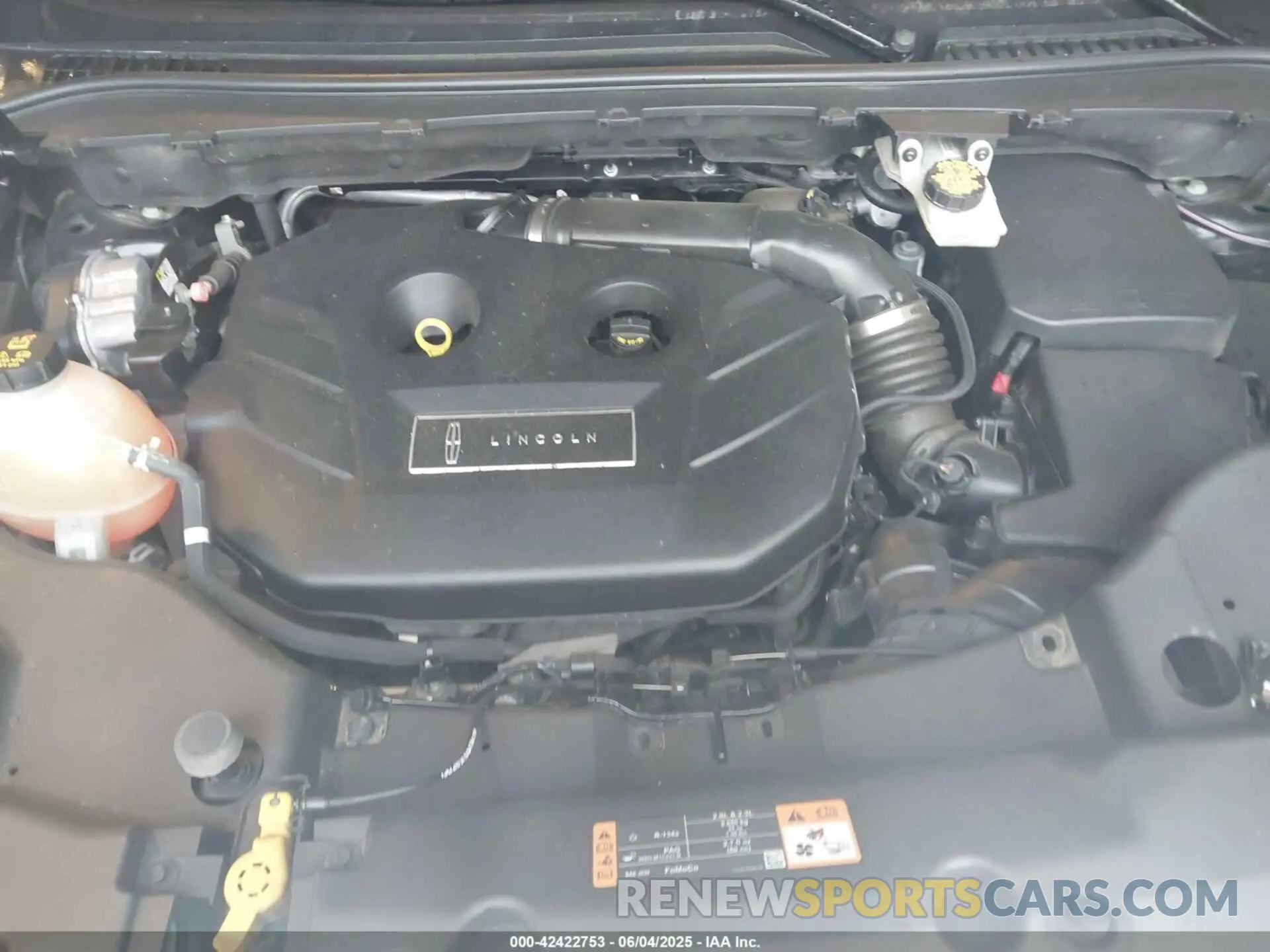 10 Photograph of a damaged car 5LMCJ3D98KUL17162 LINCOLN MKC 2019