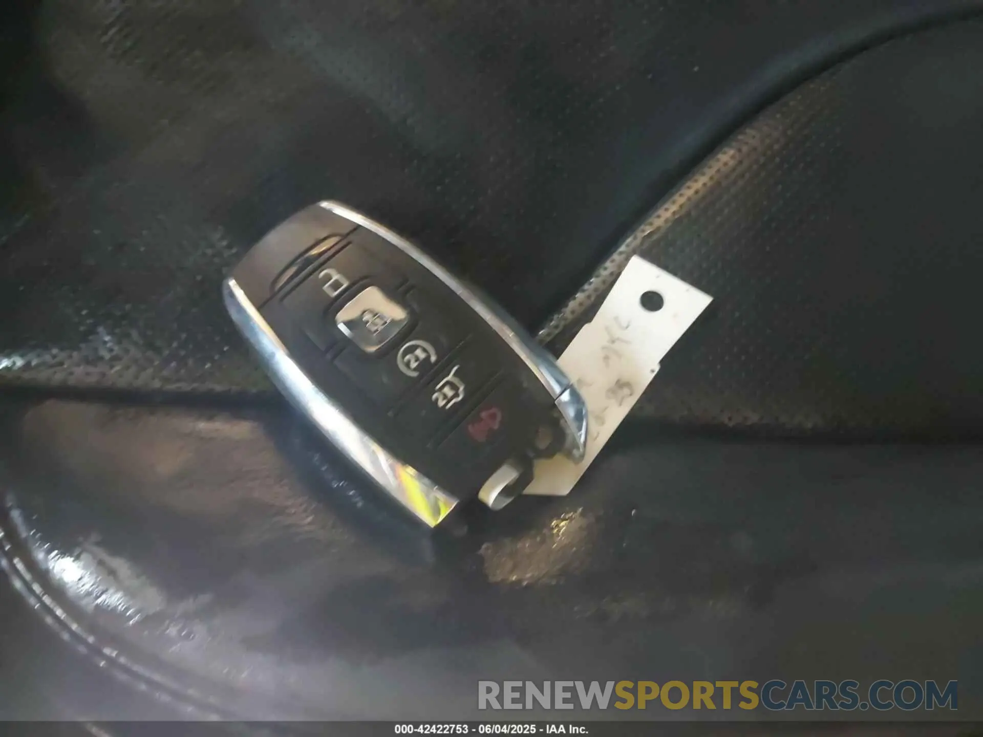 11 Photograph of a damaged car 5LMCJ3D98KUL17162 LINCOLN MKC 2019