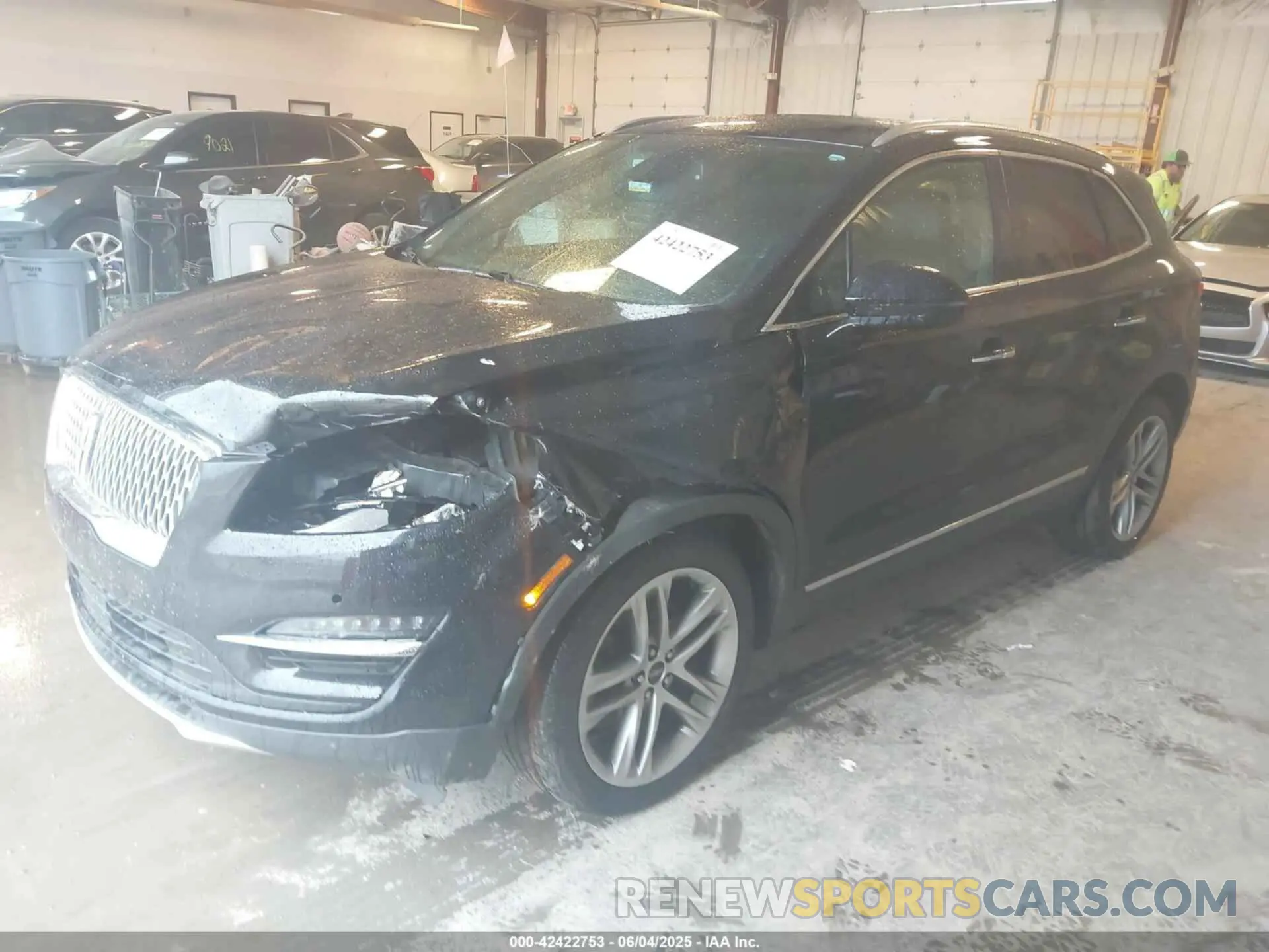 2 Photograph of a damaged car 5LMCJ3D98KUL17162 LINCOLN MKC 2019
