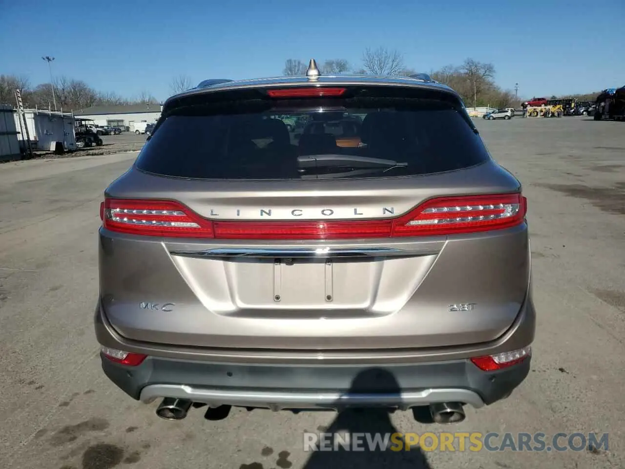6 Фотография поврежденного автомобиля 5LMTJ3DH4KUL42308 LINCOLN MKC 2019