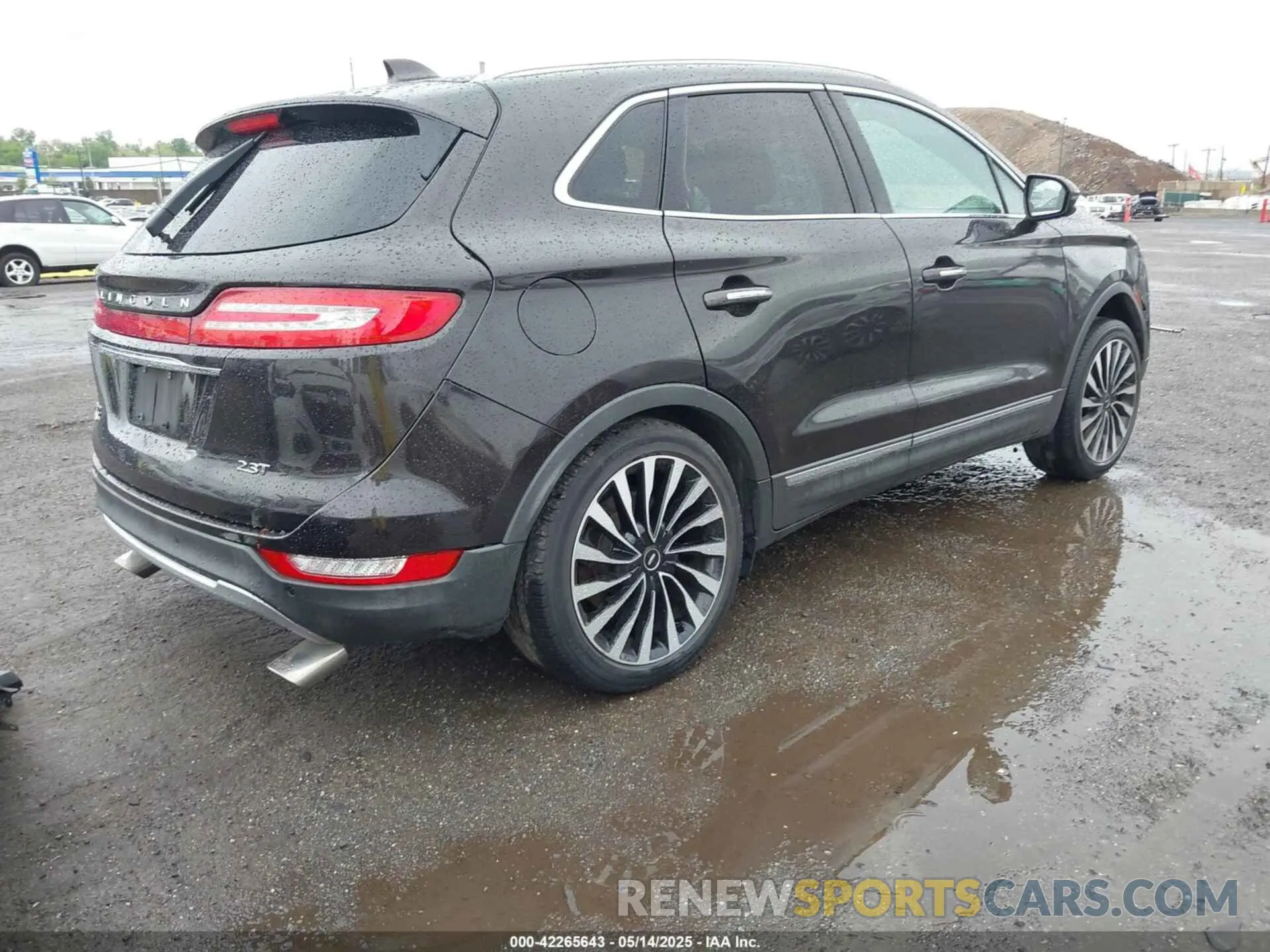 4 Фотография поврежденного автомобиля 5LMTJ4DH9KUL15045 LINCOLN MKC 2019