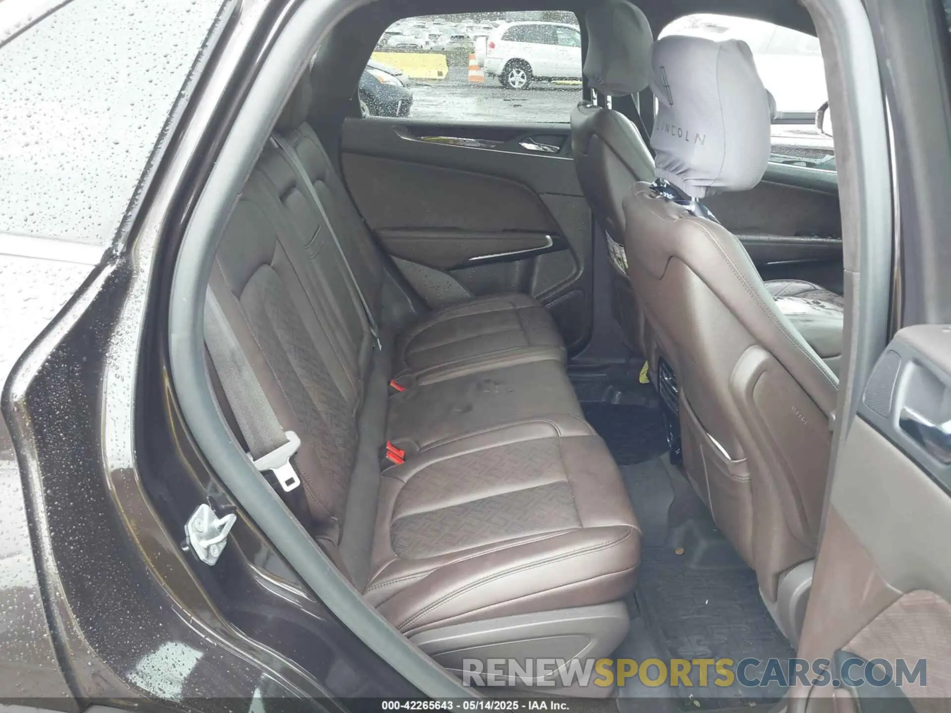8 Фотография поврежденного автомобиля 5LMTJ4DH9KUL15045 LINCOLN MKC 2019