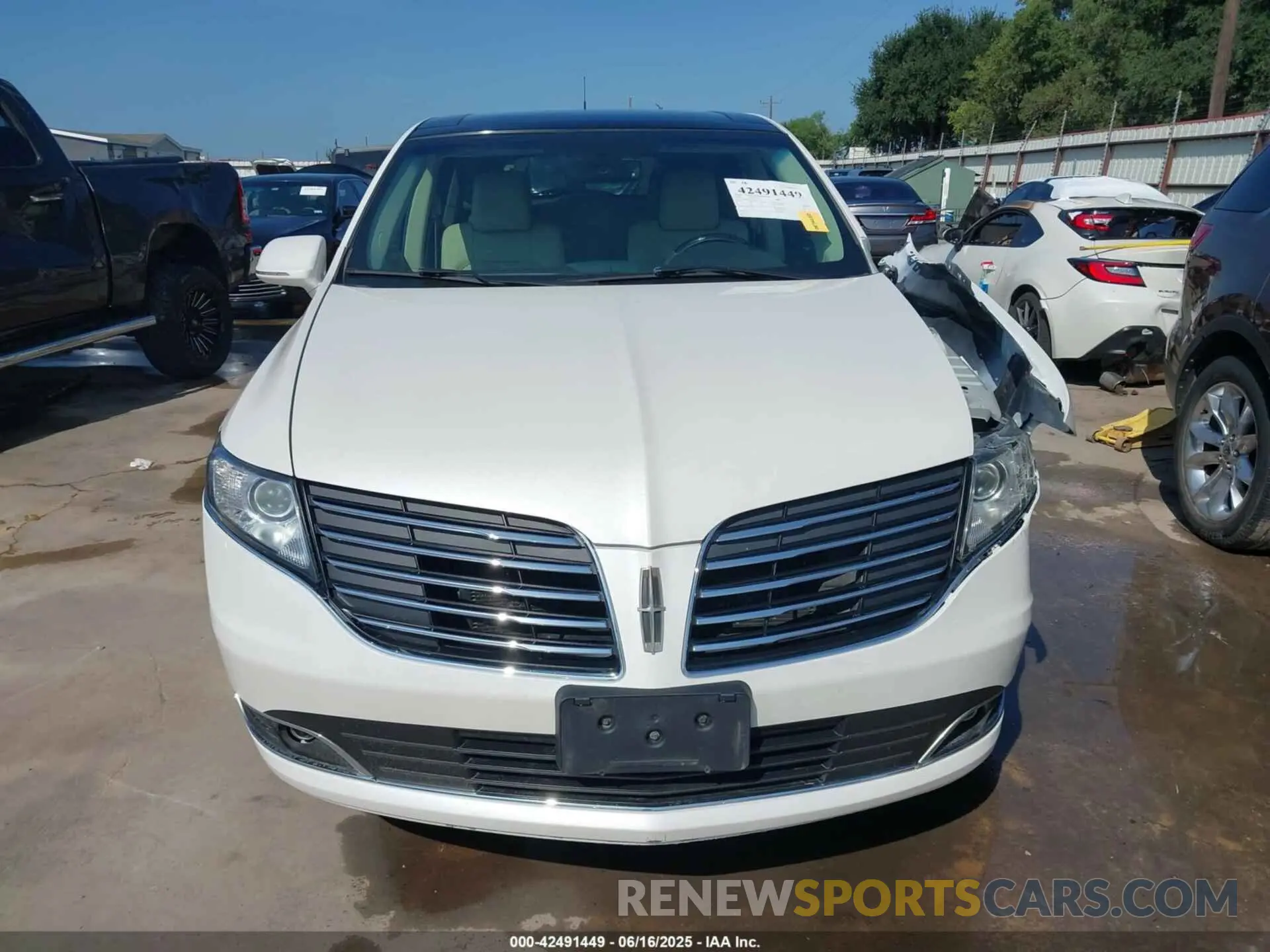 13 Photograph of a damaged car 2LMHJ5AT1KBL03571 LINCOLN MKT 2019
