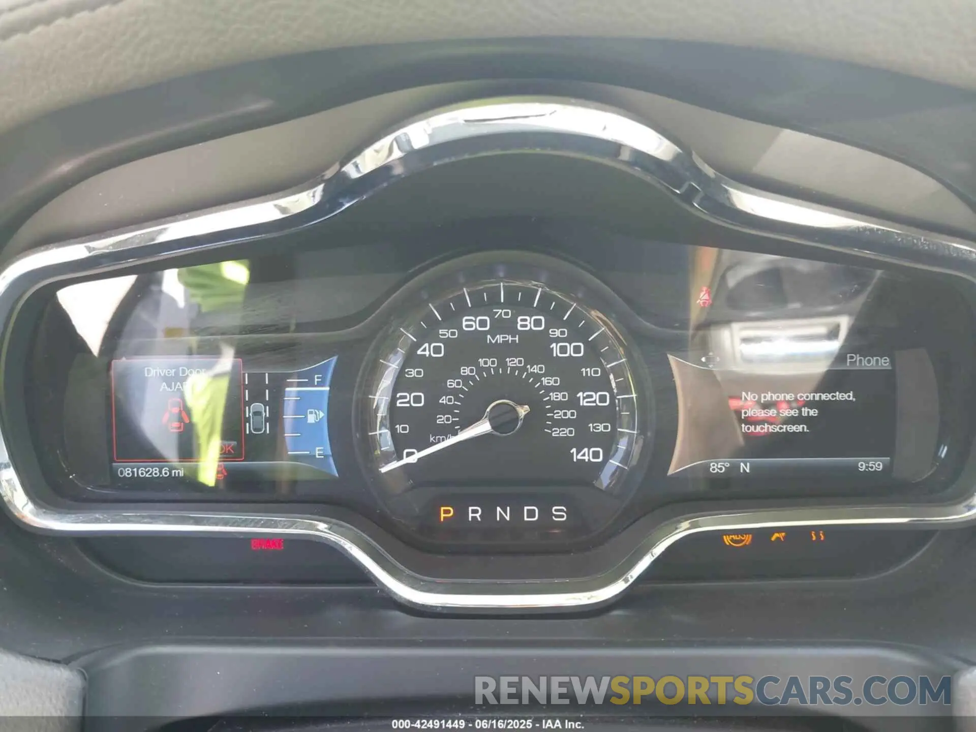 7 Photograph of a damaged car 2LMHJ5AT1KBL03571 LINCOLN MKT 2019
