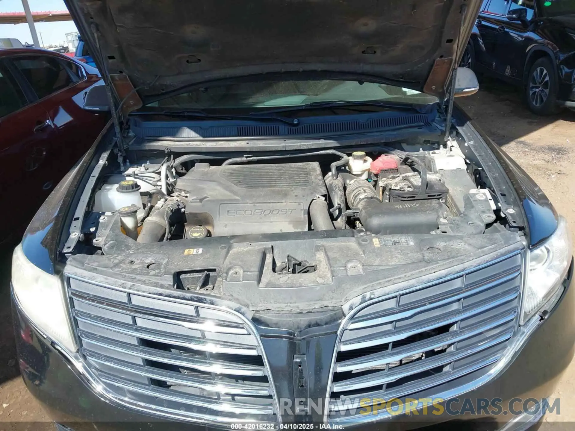 10 Photograph of a damaged car 2LMHJ5AT6KBL02240 LINCOLN MKT 2019