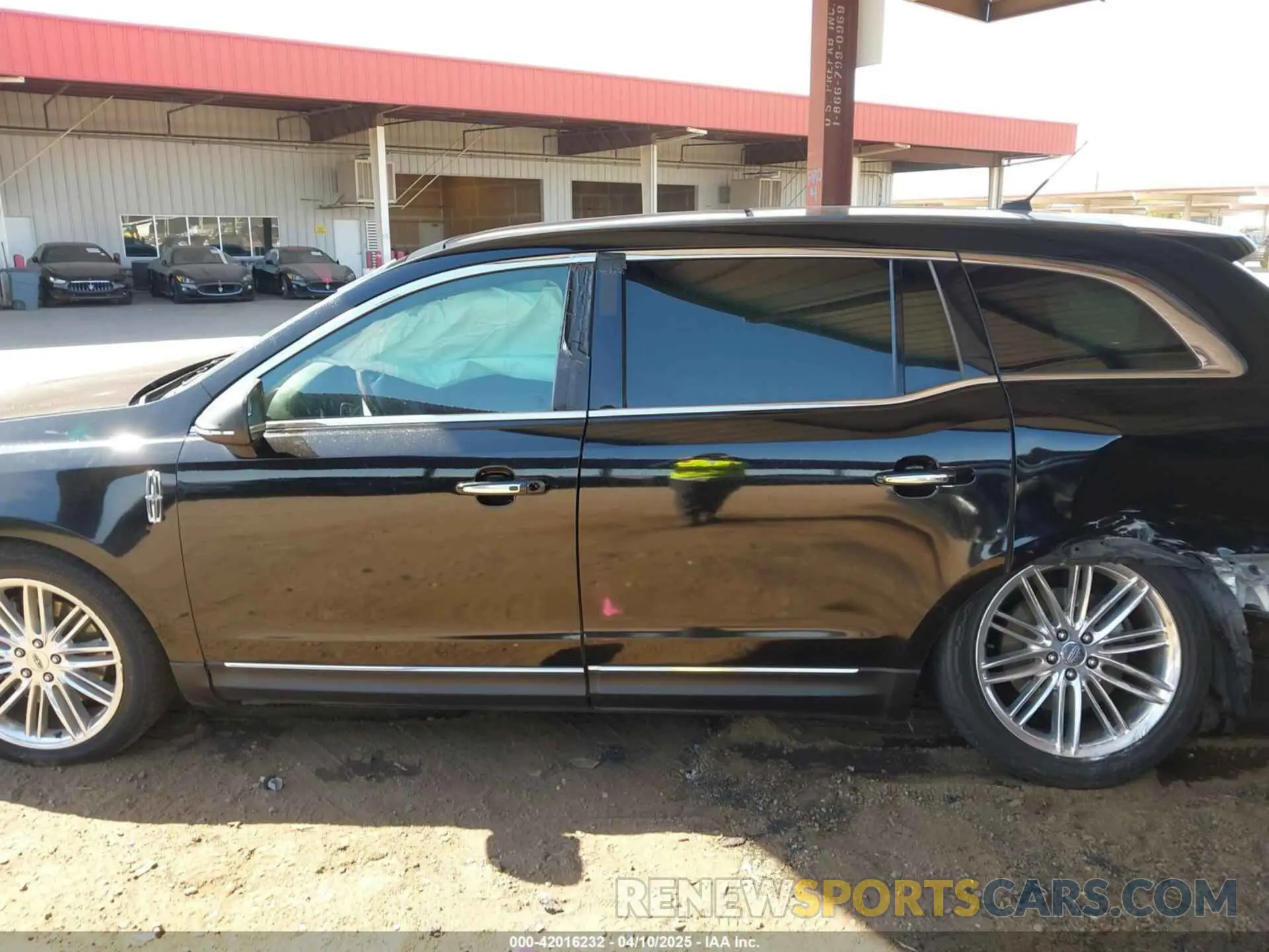 14 Photograph of a damaged car 2LMHJ5AT6KBL02240 LINCOLN MKT 2019