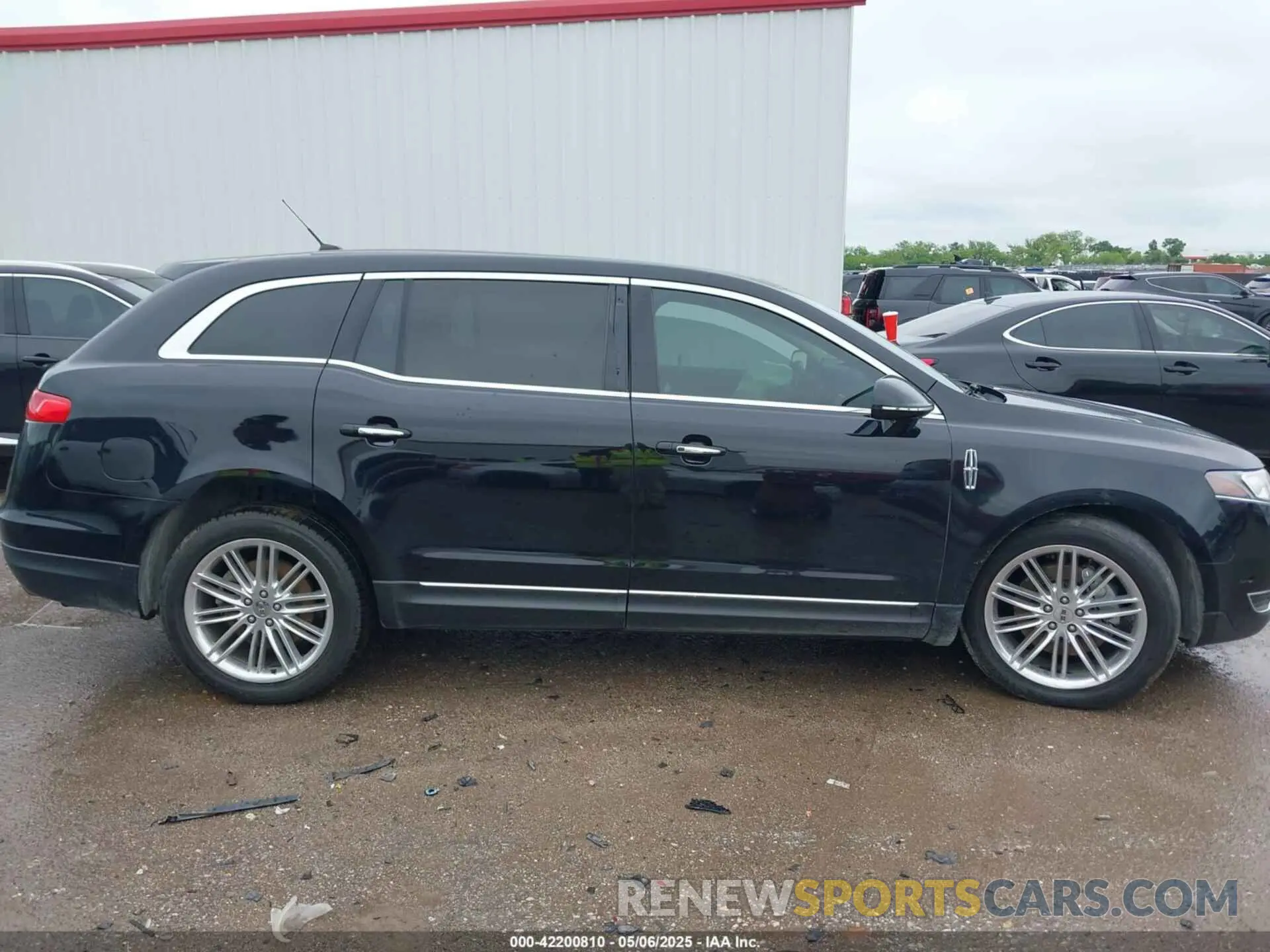 13 Photograph of a damaged car 2LMHJ5AT9KBL00224 LINCOLN MKT 2019