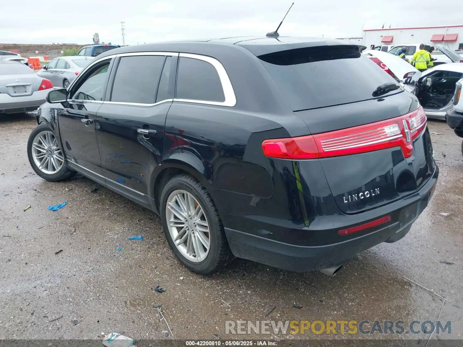 3 Photograph of a damaged car 2LMHJ5AT9KBL00224 LINCOLN MKT 2019