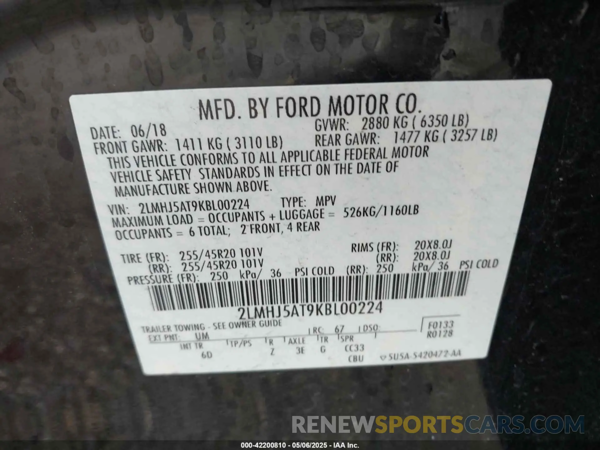 9 Photograph of a damaged car 2LMHJ5AT9KBL00224 LINCOLN MKT 2019