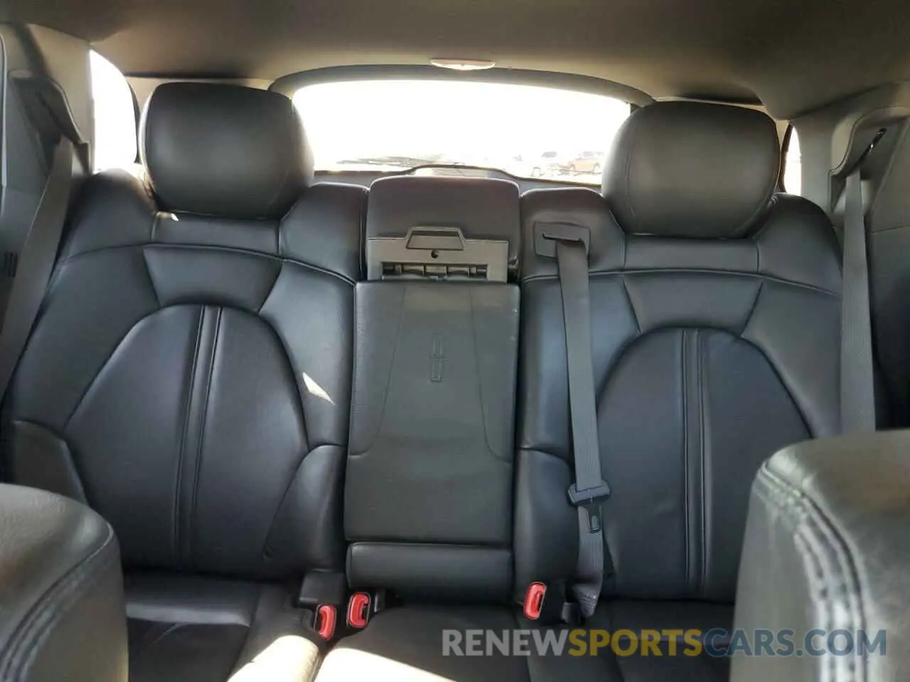 10 Фотография поврежденного автомобиля 2LMHJ5NK3KBL04402 LINCOLN MKT 2019