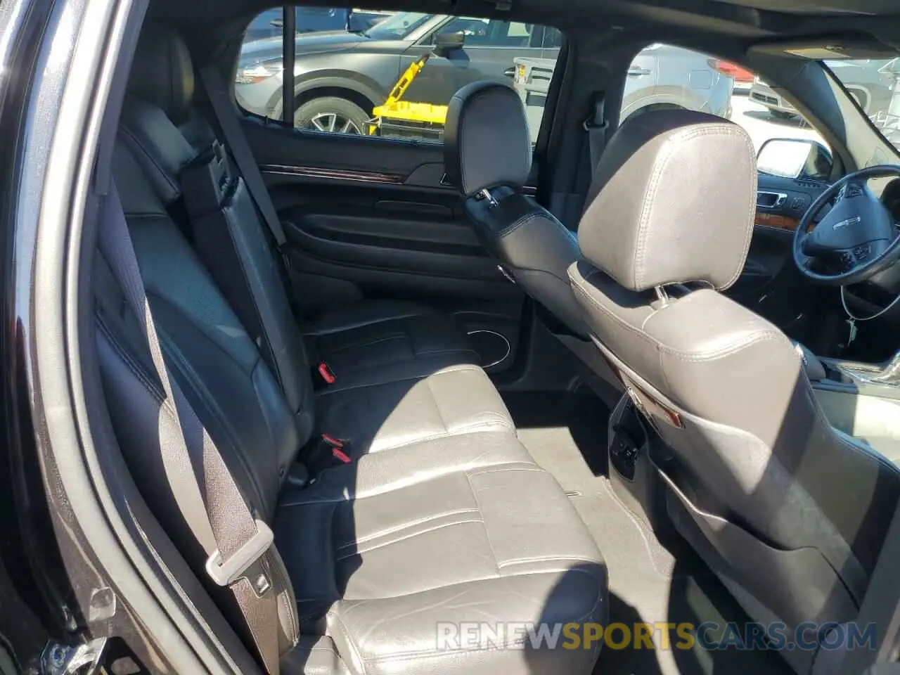 11 Фотография поврежденного автомобиля 2LMHJ5NK3KBL04402 LINCOLN MKT 2019