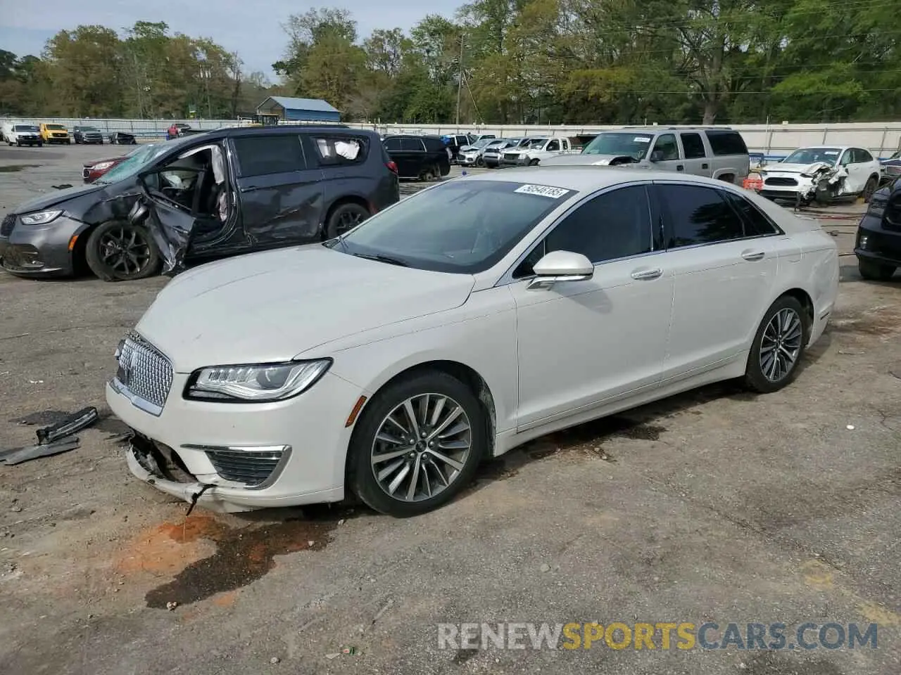 1 Photograph of a damaged car 3LN6L5A92KR608113 LINCOLN MKZ 2019