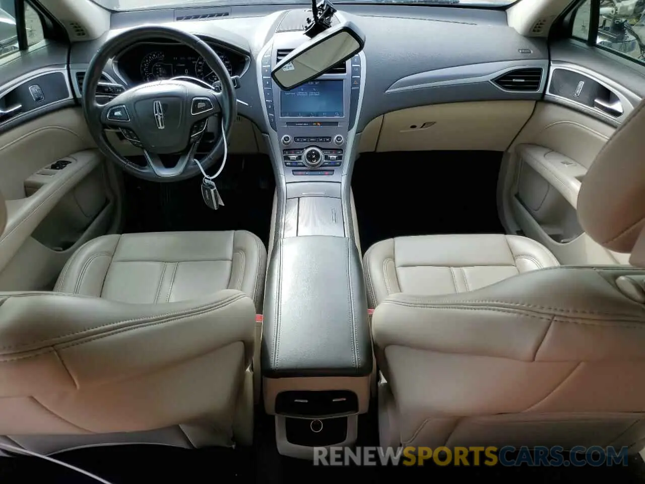 8 Photograph of a damaged car 3LN6L5A92KR608113 LINCOLN MKZ 2019