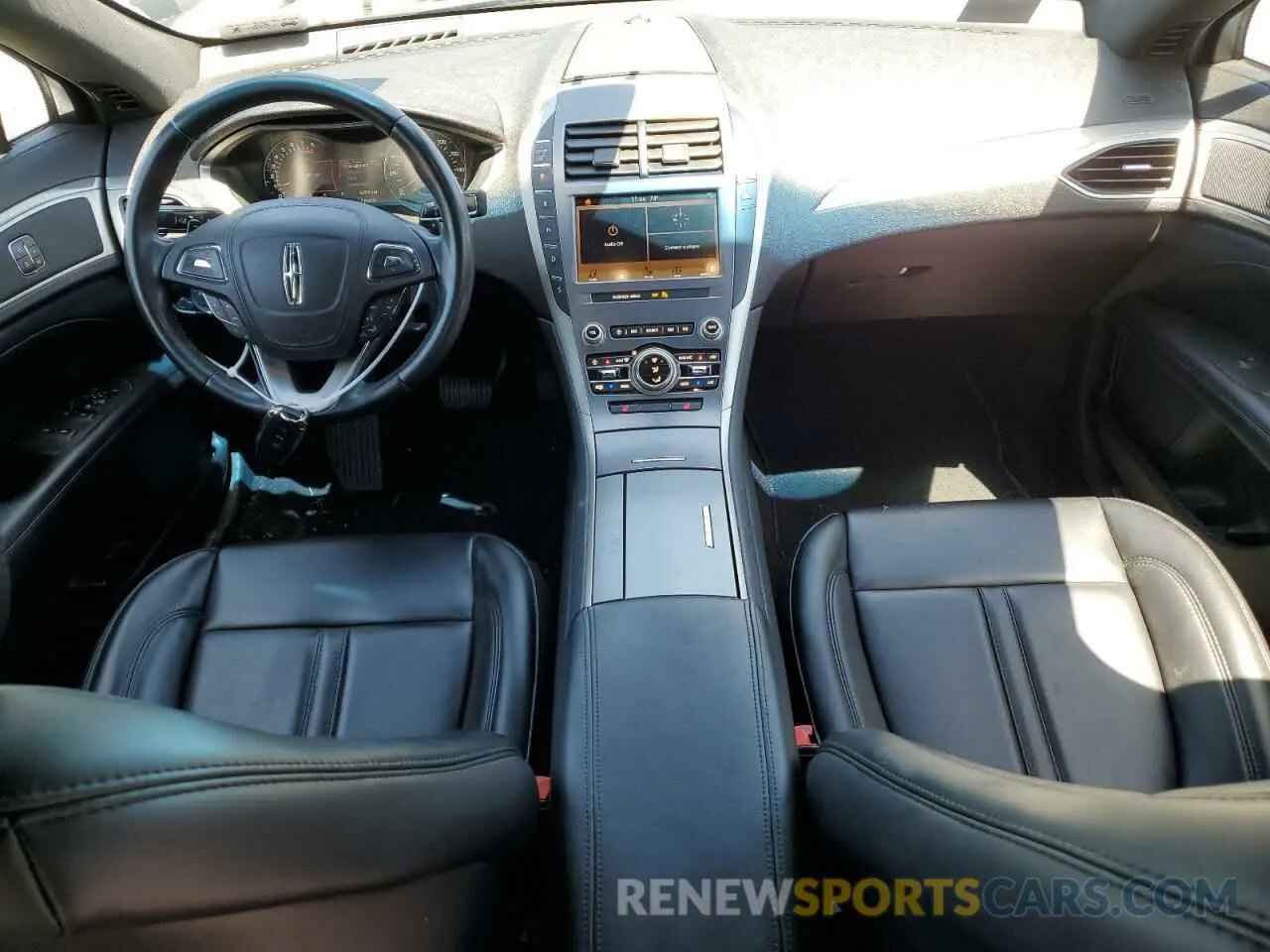 8 Фотография поврежденного автомобиля 3LN6L5A97KR629233 LINCOLN MKZ 2019