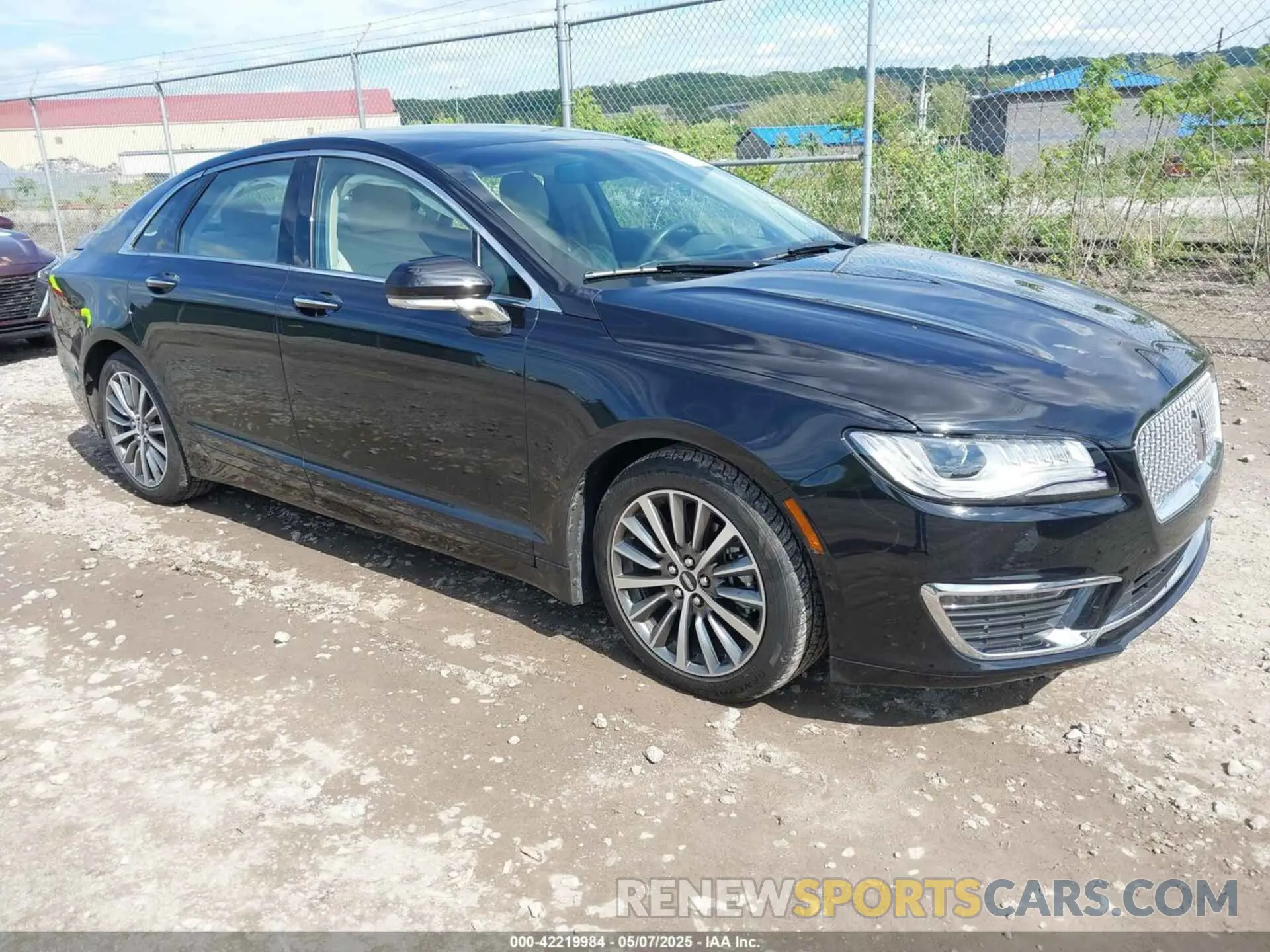 1 Photograph of a damaged car 3LN6L5B92KR604125 LINCOLN MKZ 2019