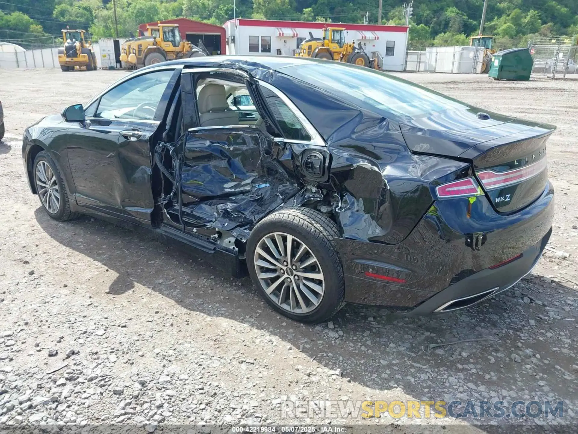 3 Photograph of a damaged car 3LN6L5B92KR604125 LINCOLN MKZ 2019