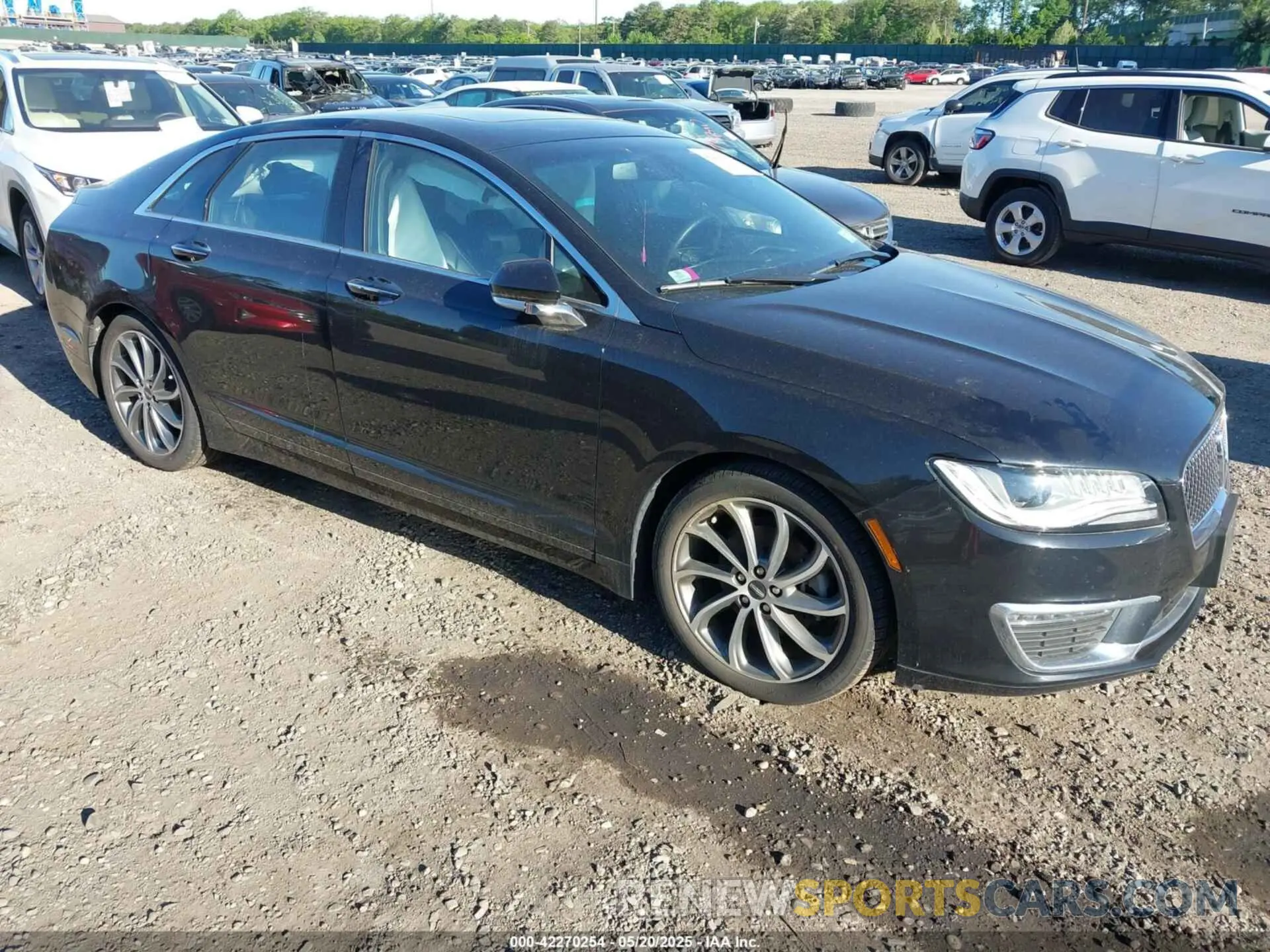 1 Фотография поврежденного автомобиля 3LN6L5D90KR624466 LINCOLN MKZ 2019
