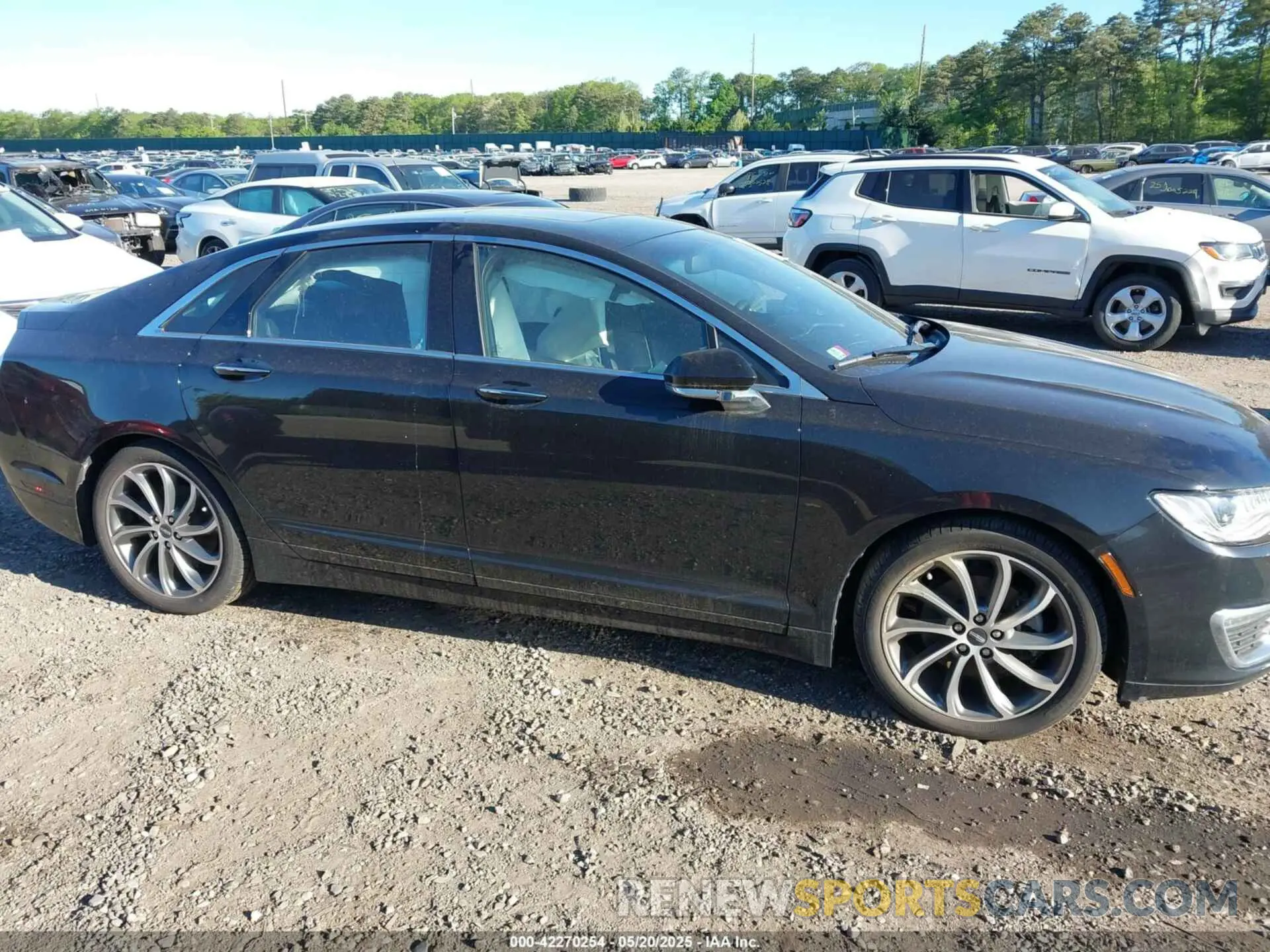 12 Фотография поврежденного автомобиля 3LN6L5D90KR624466 LINCOLN MKZ 2019