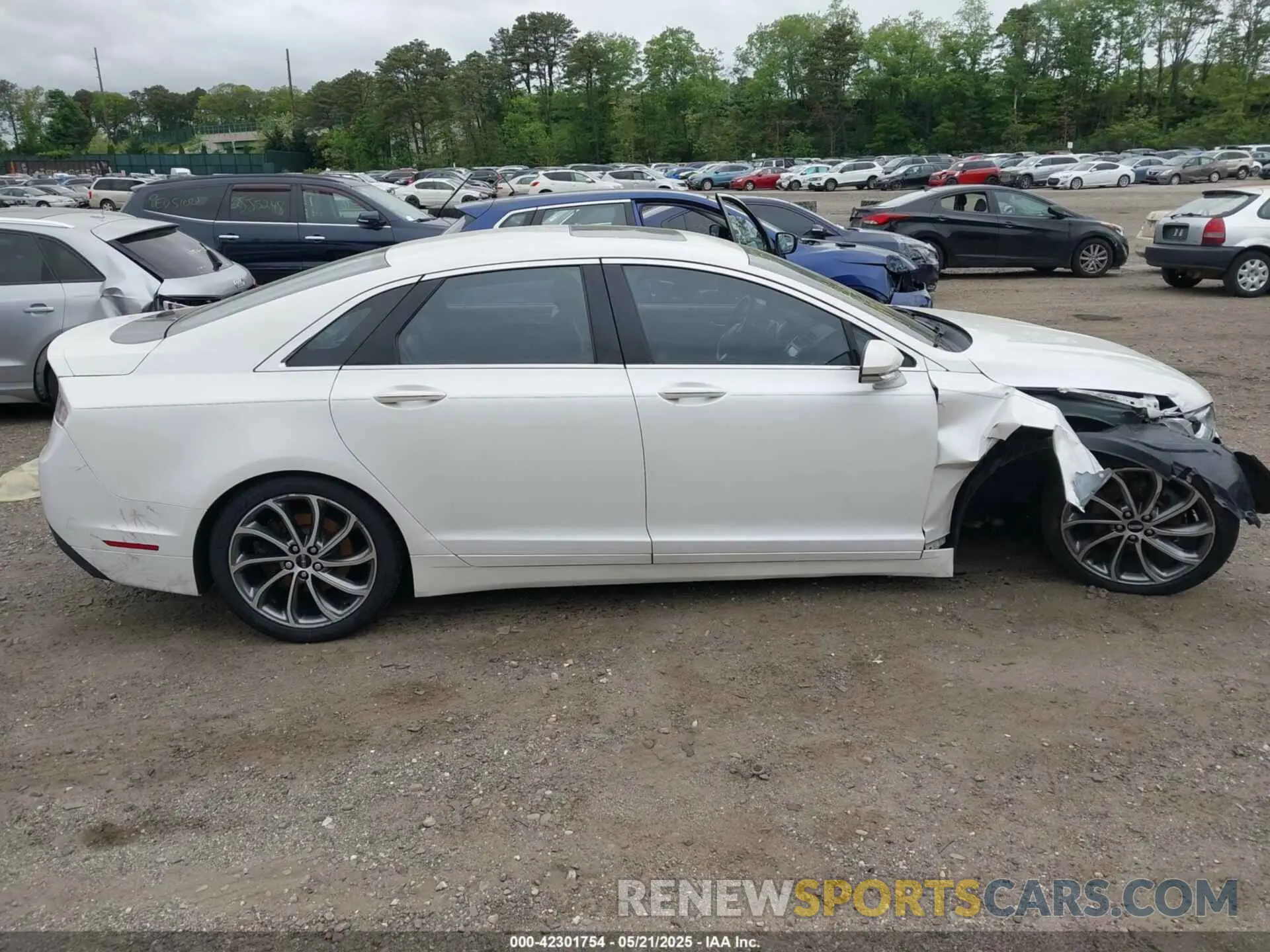 13 Photograph of a damaged car 3LN6L5D91KR606901 LINCOLN MKZ 2019