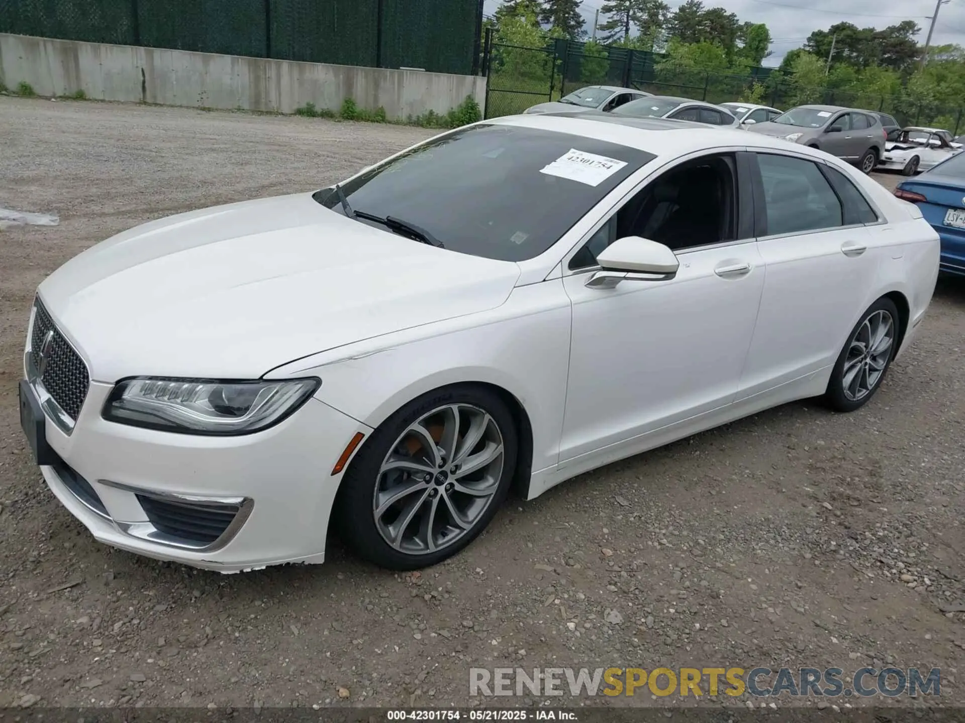 2 Photograph of a damaged car 3LN6L5D91KR606901 LINCOLN MKZ 2019