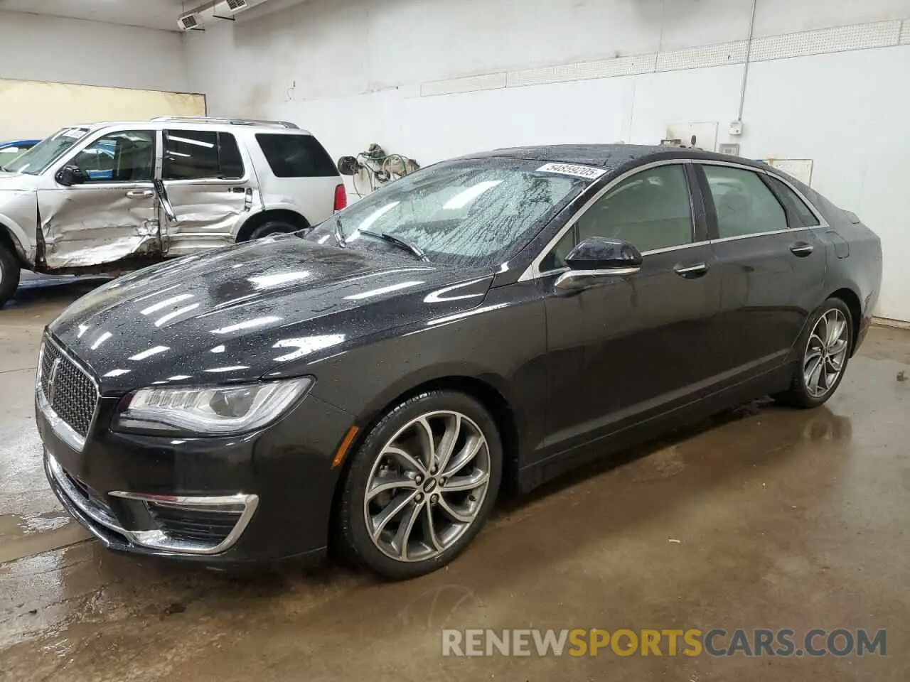 1 Фотография поврежденного автомобиля 3LN6L5D93KR625160 LINCOLN MKZ 2019