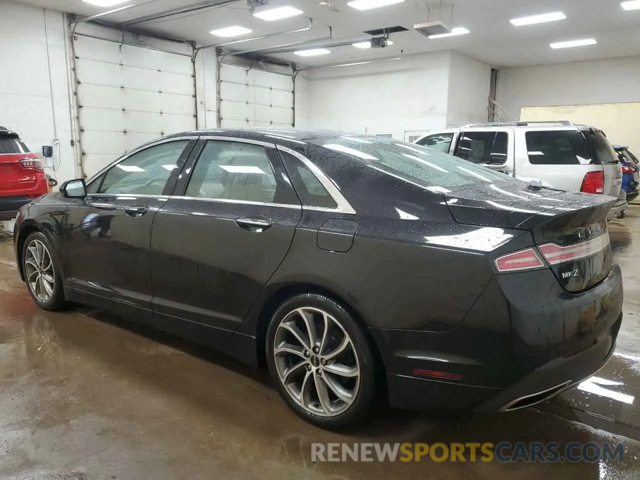 2 Фотография поврежденного автомобиля 3LN6L5D93KR625160 LINCOLN MKZ 2019