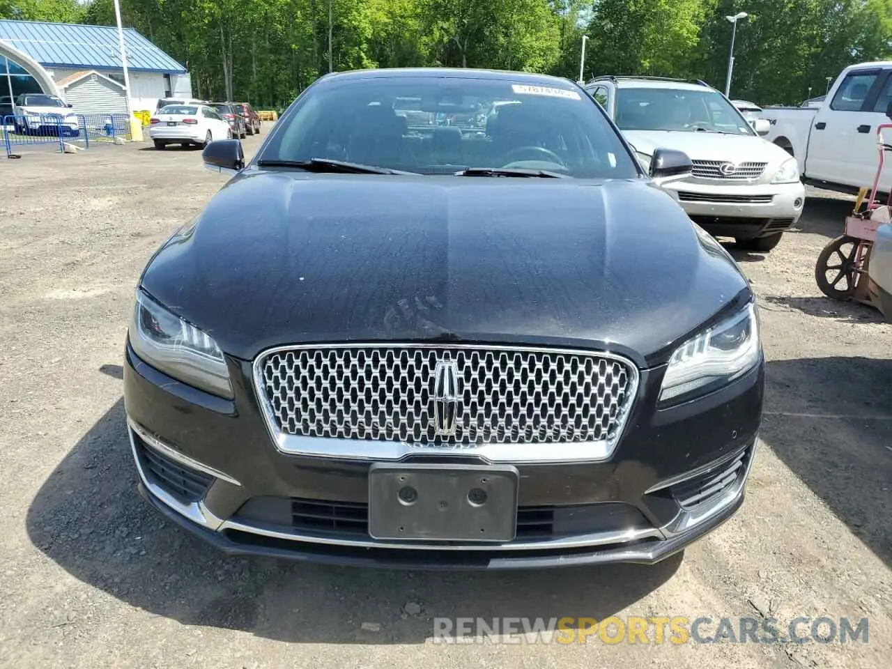 5 Photograph of a damaged car 3LN6L5E90KR607021 LINCOLN MKZ 2019