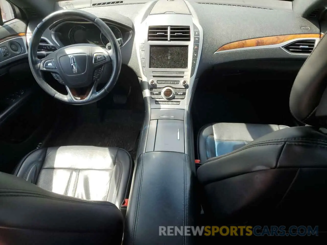 8 Photograph of a damaged car 3LN6L5E90KR607021 LINCOLN MKZ 2019