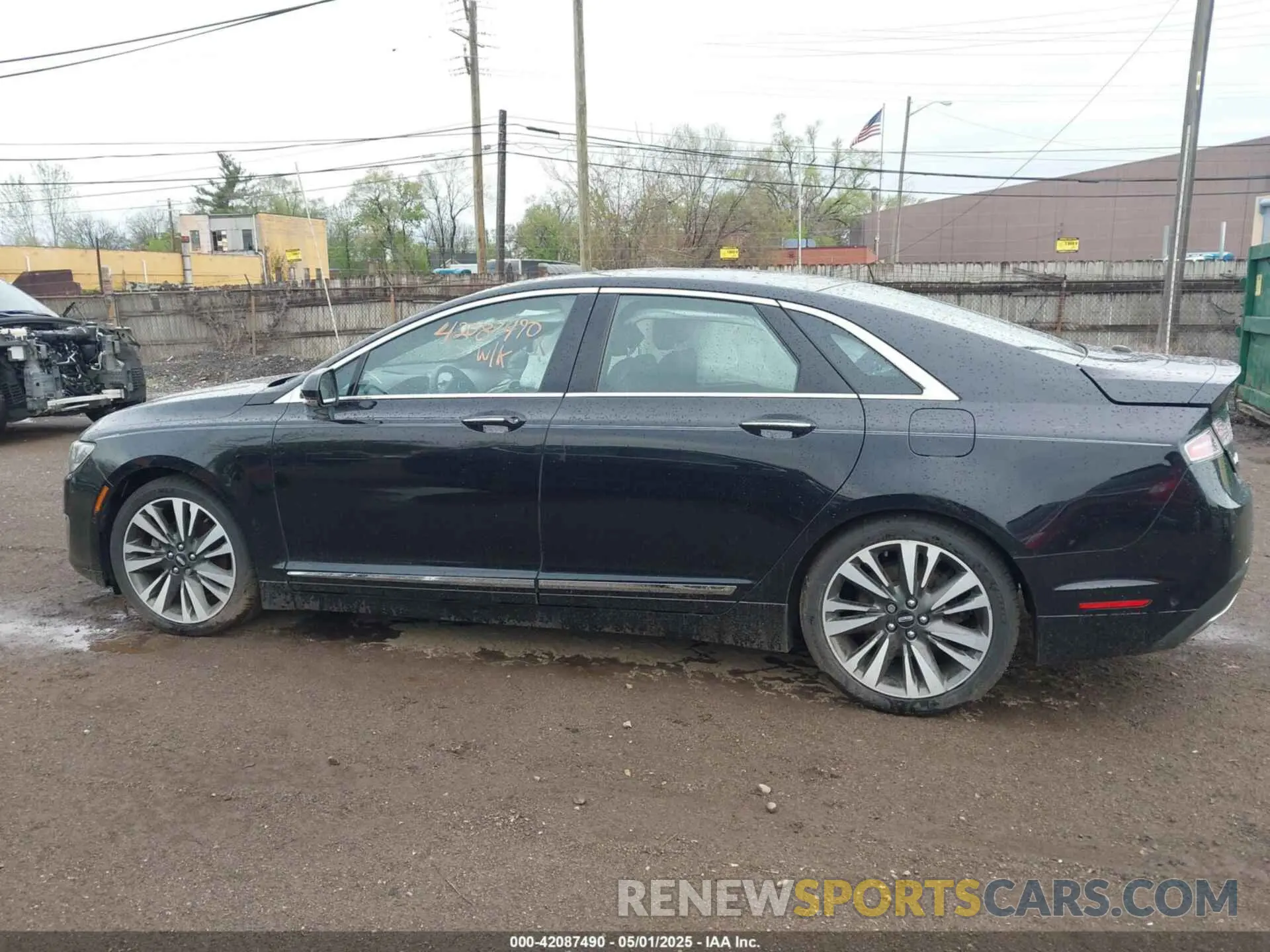 14 Photograph of a damaged car 3LN6L5E93KR602153 LINCOLN MKZ 2019