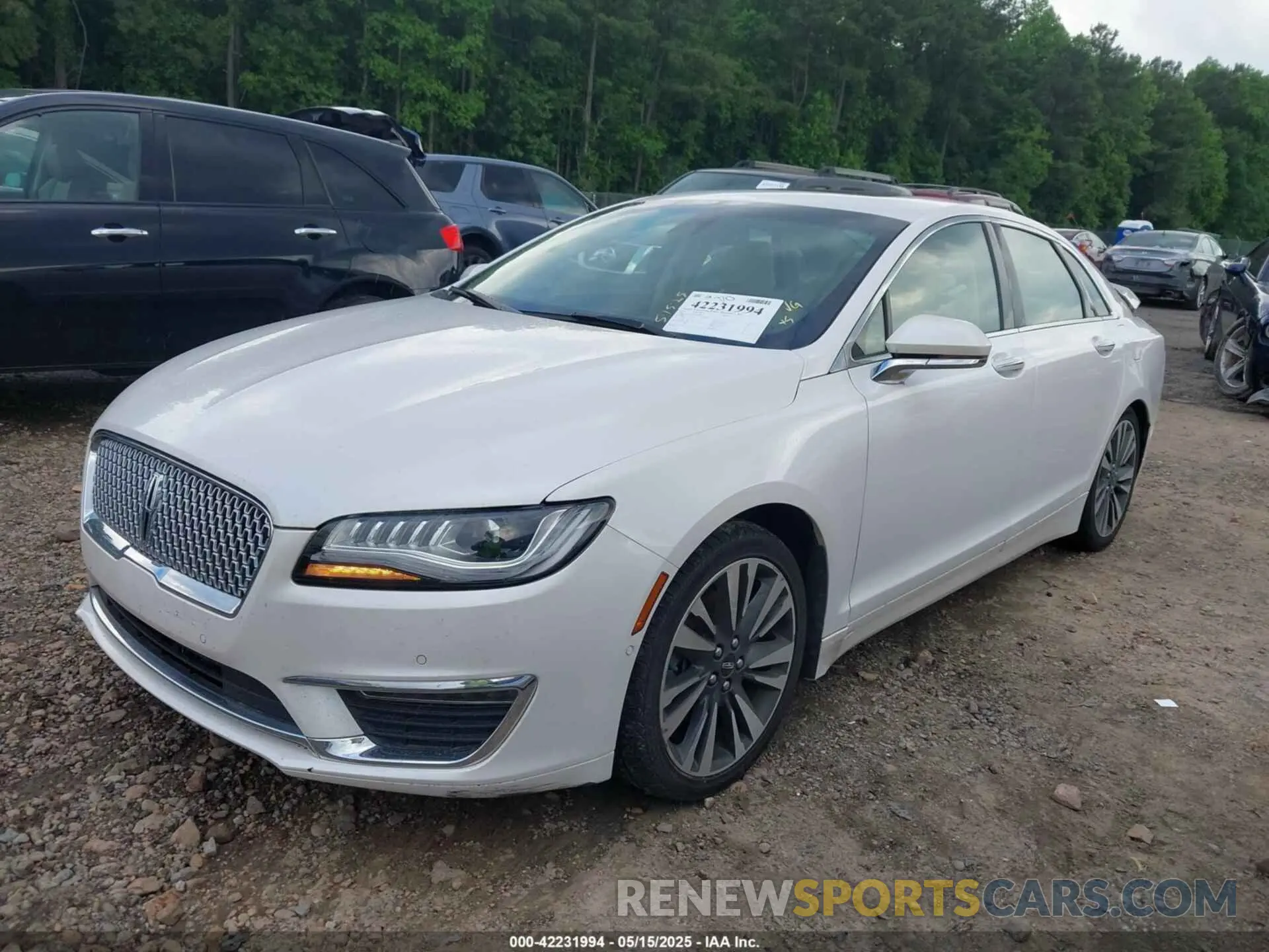 2 Фотография поврежденного автомобиля 3LN6L5E94KR607412 LINCOLN MKZ 2019