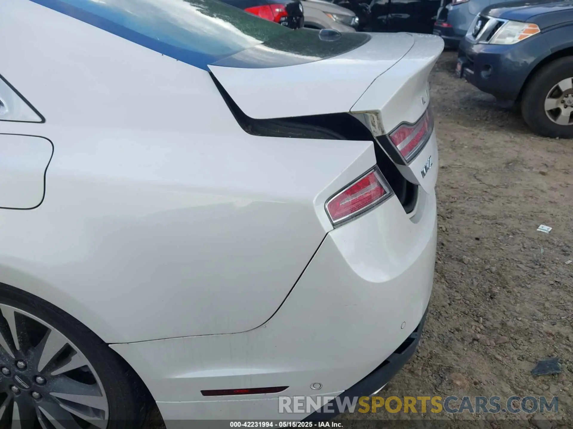 20 Фотография поврежденного автомобиля 3LN6L5E94KR607412 LINCOLN MKZ 2019