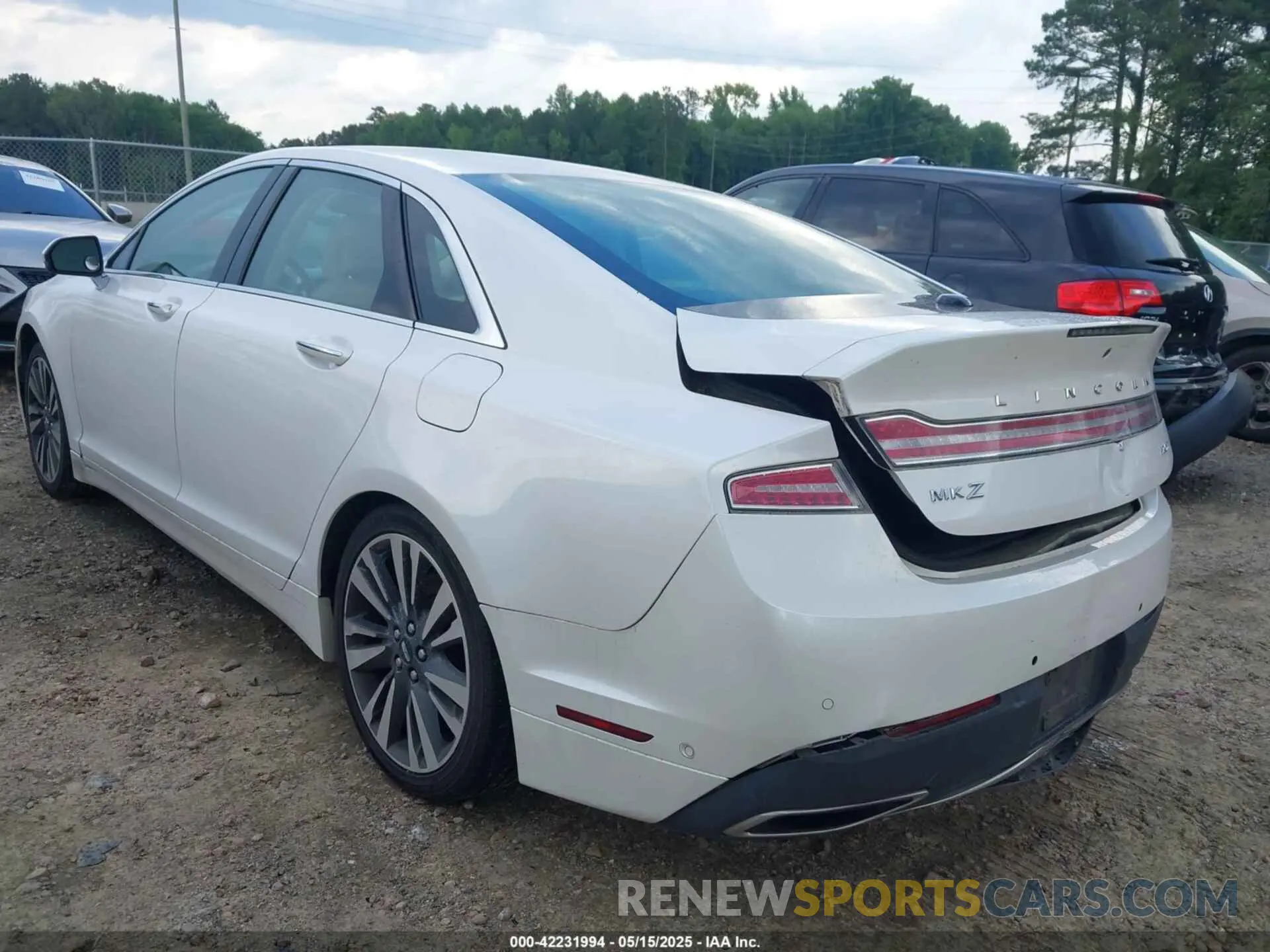 3 Фотография поврежденного автомобиля 3LN6L5E94KR607412 LINCOLN MKZ 2019