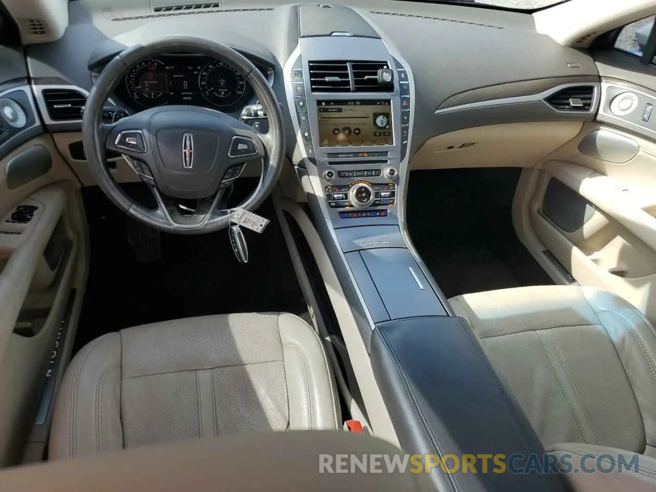 8 Photograph of a damaged car 3LN6L5E96KR614863 LINCOLN MKZ 2019