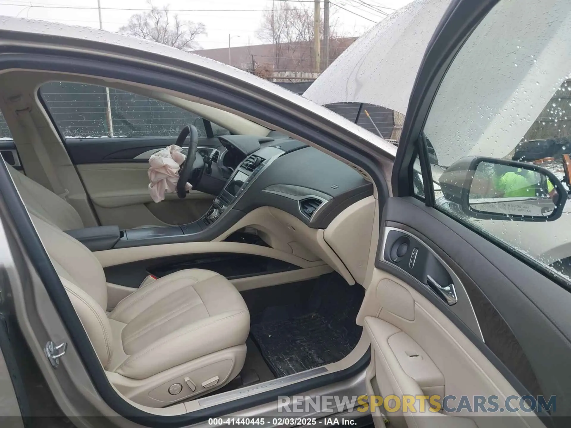 5 Фотография поврежденного автомобиля 3LN6L5F91KR613327 LINCOLN MKZ 2019