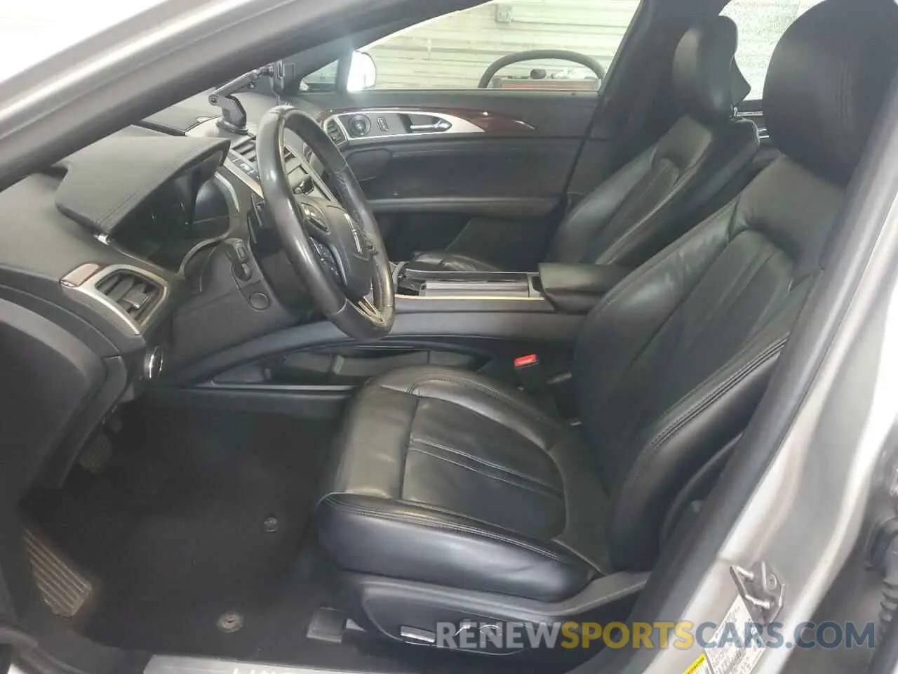 7 Фотография поврежденного автомобиля 3LN6L5F94KR628842 LINCOLN MKZ 2019